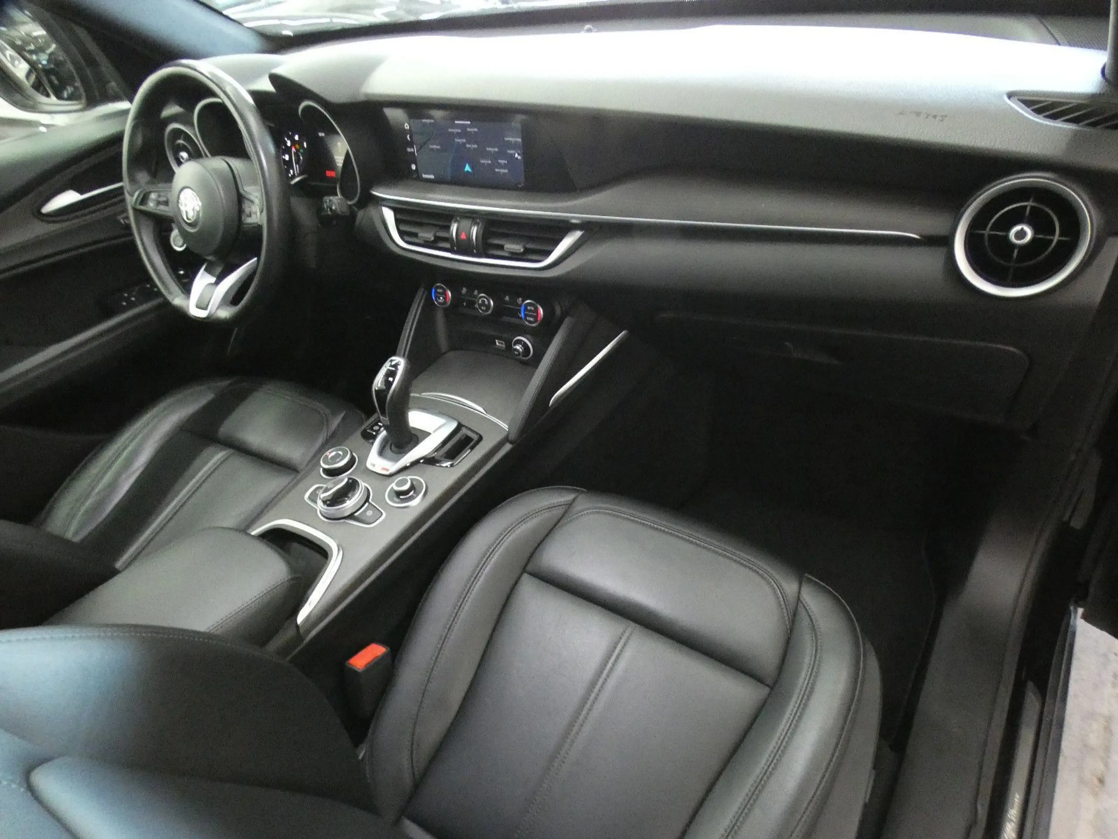 Alfa Romeo Stelvio Ti Q4 2.2 JTDM*NAVI*BI-XENON*ACC*HAGEL — photo 9