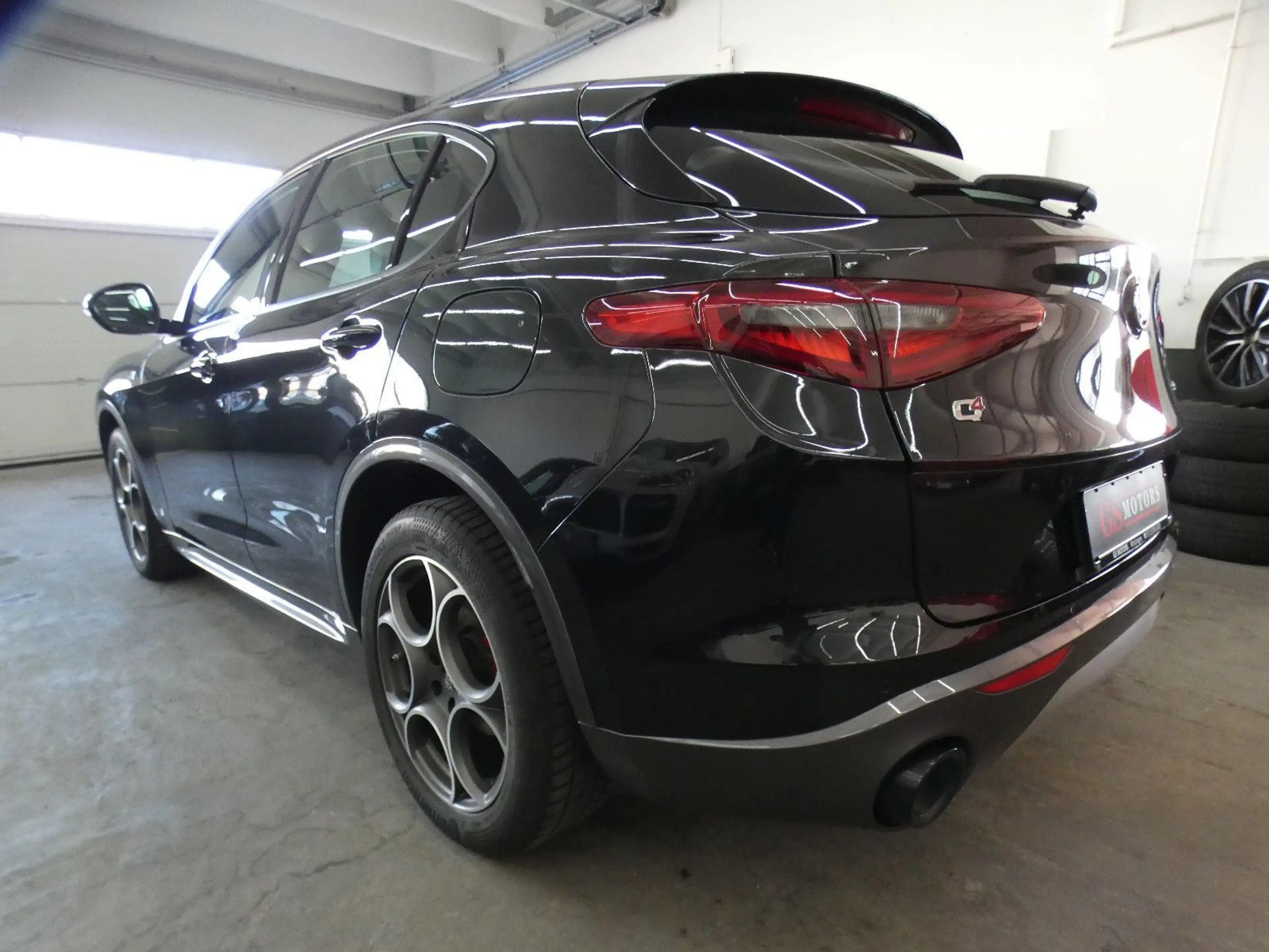 Alfa Romeo Stelvio Ti Q4 2.2 JTDM*NAVI*BI-XENON*ACC*HAGEL — photo 5