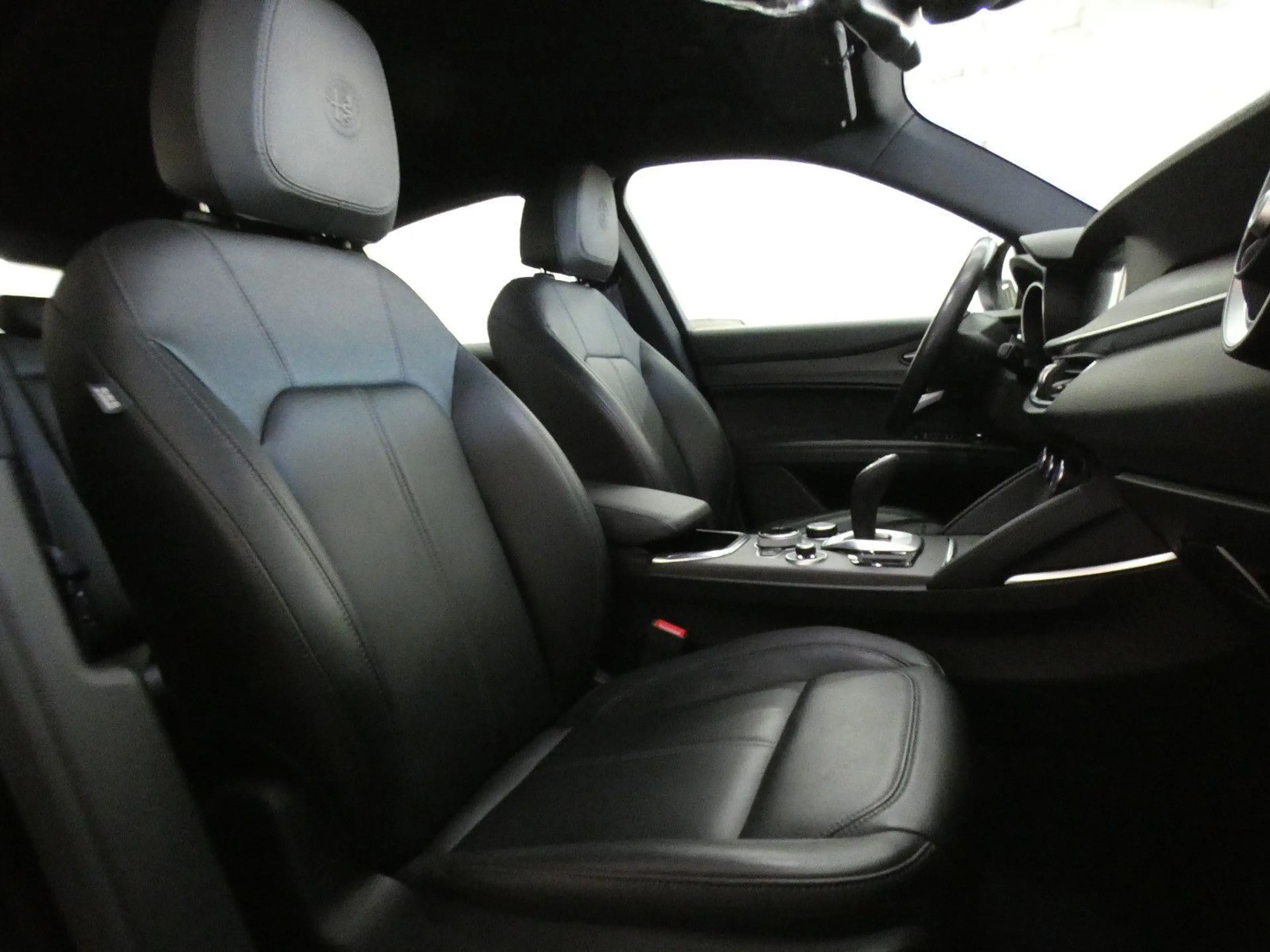 Alfa Romeo Stelvio Ti Q4 2.2 JTDM*NAVI*BI-XENON*ACC*HAGEL — photo 10