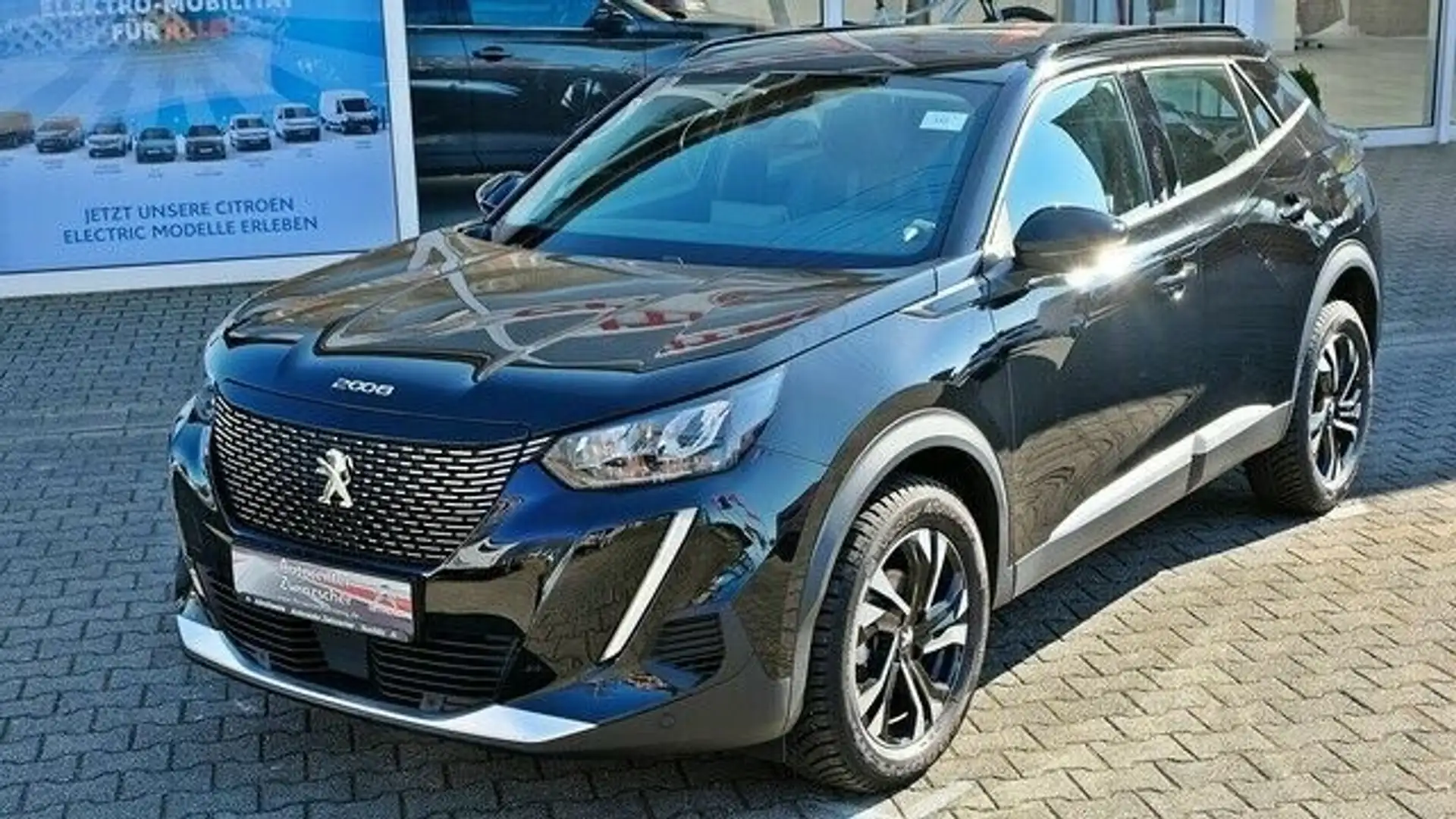 Peugeot 2008 PureTech 130 Allure Zwart - 2