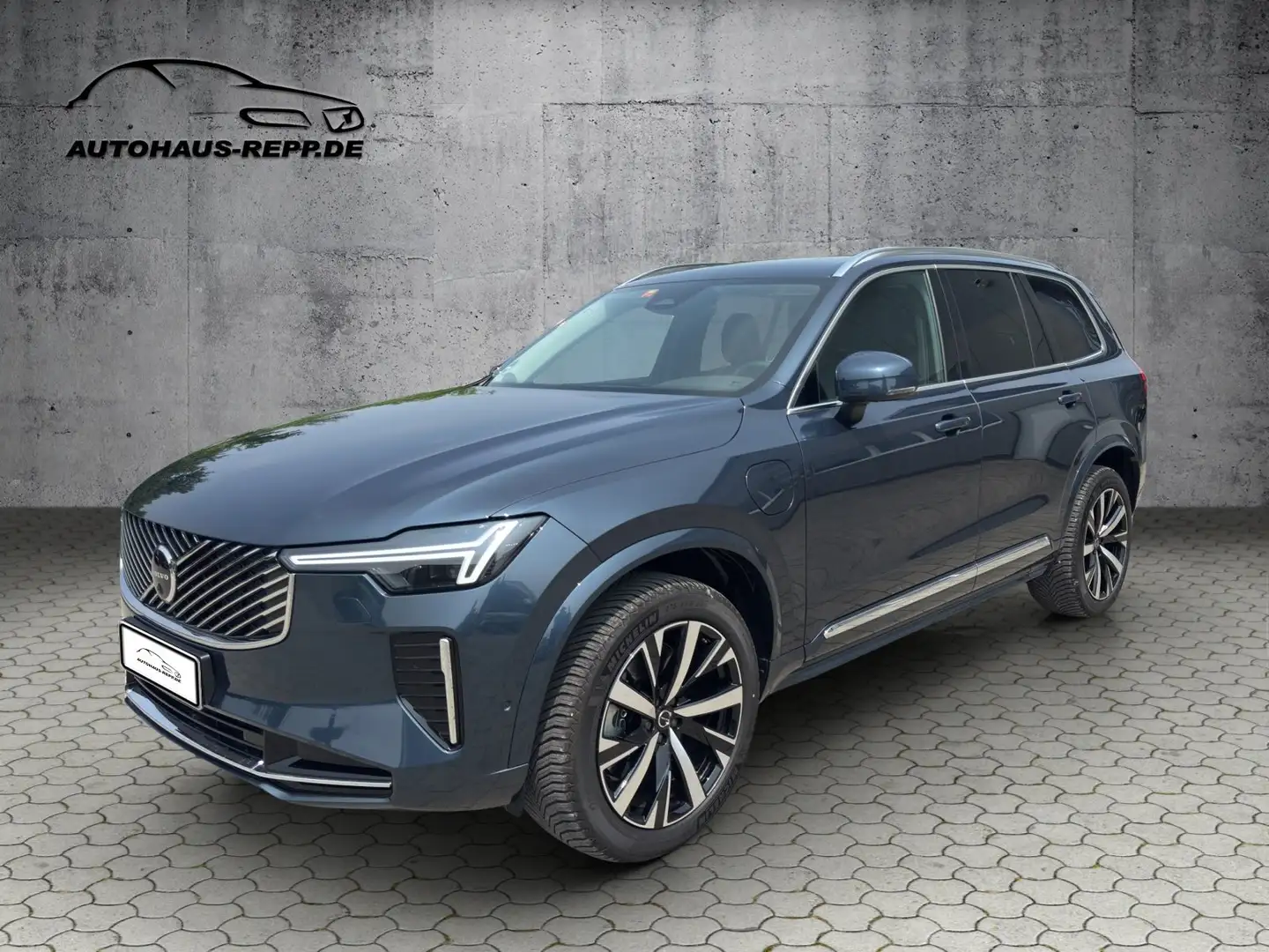Volvo XC90 T8 Plug-in Hybrid AWD Plus Bright Recharge Blau - 1