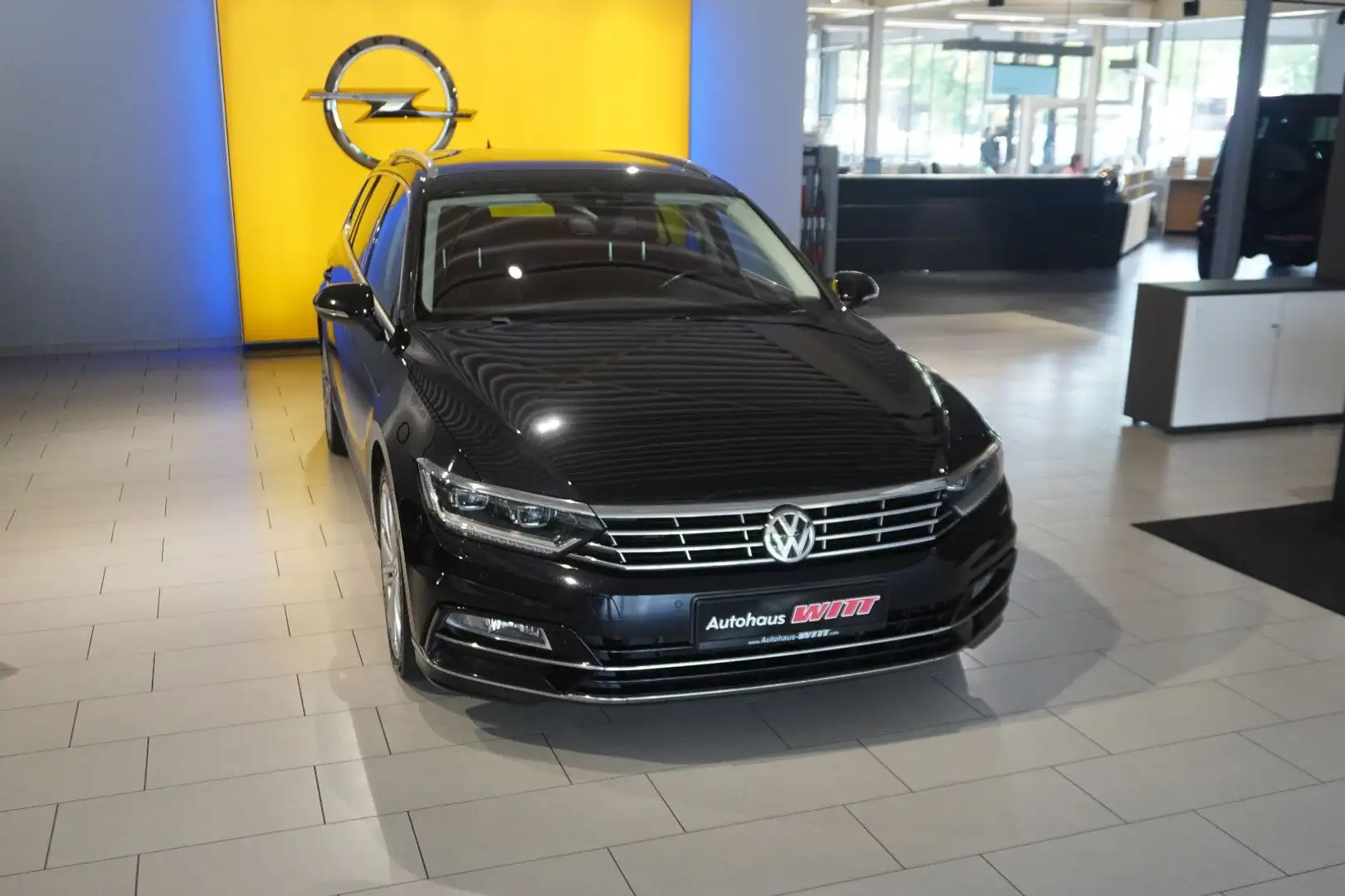 Volkswagen Passat Variant Passat R-Line 4Motion °Navi°4xShzg°Dynaudio°ACC° Nero - 1