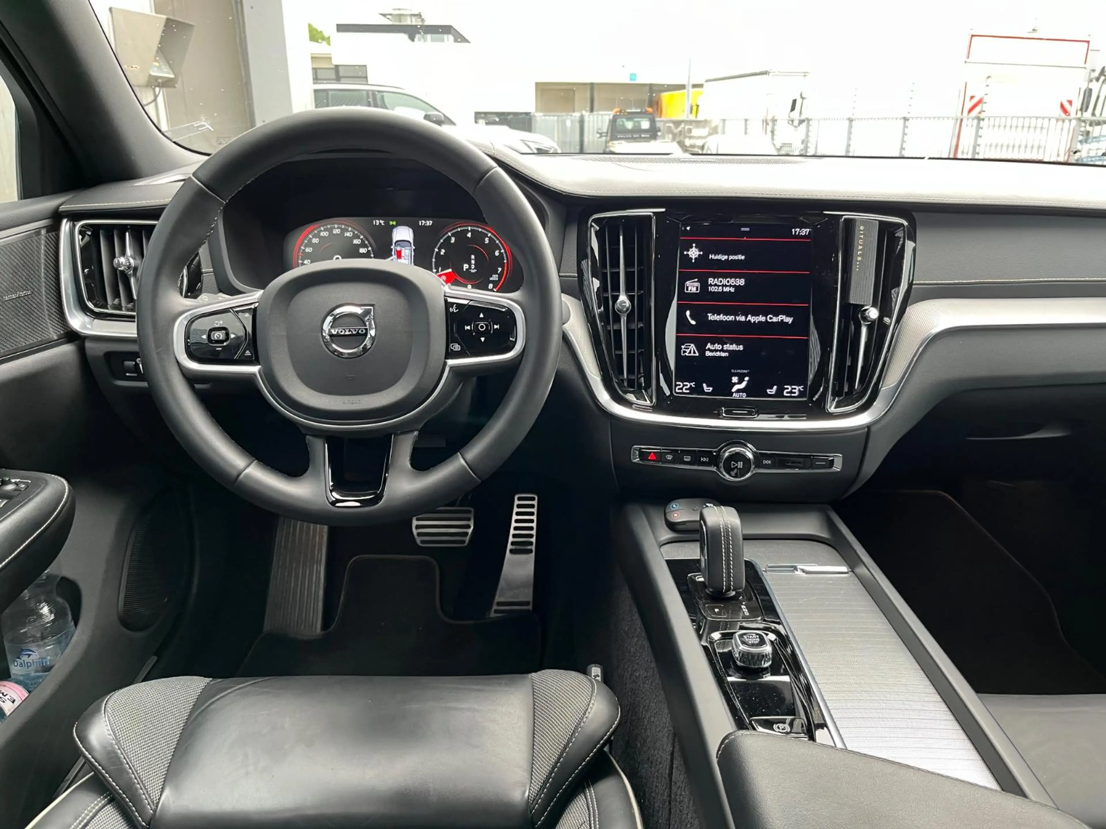 Volvo S60 2.0 B5 R-Design | Panoramadak | Harman Kardon Audi — photo 5
