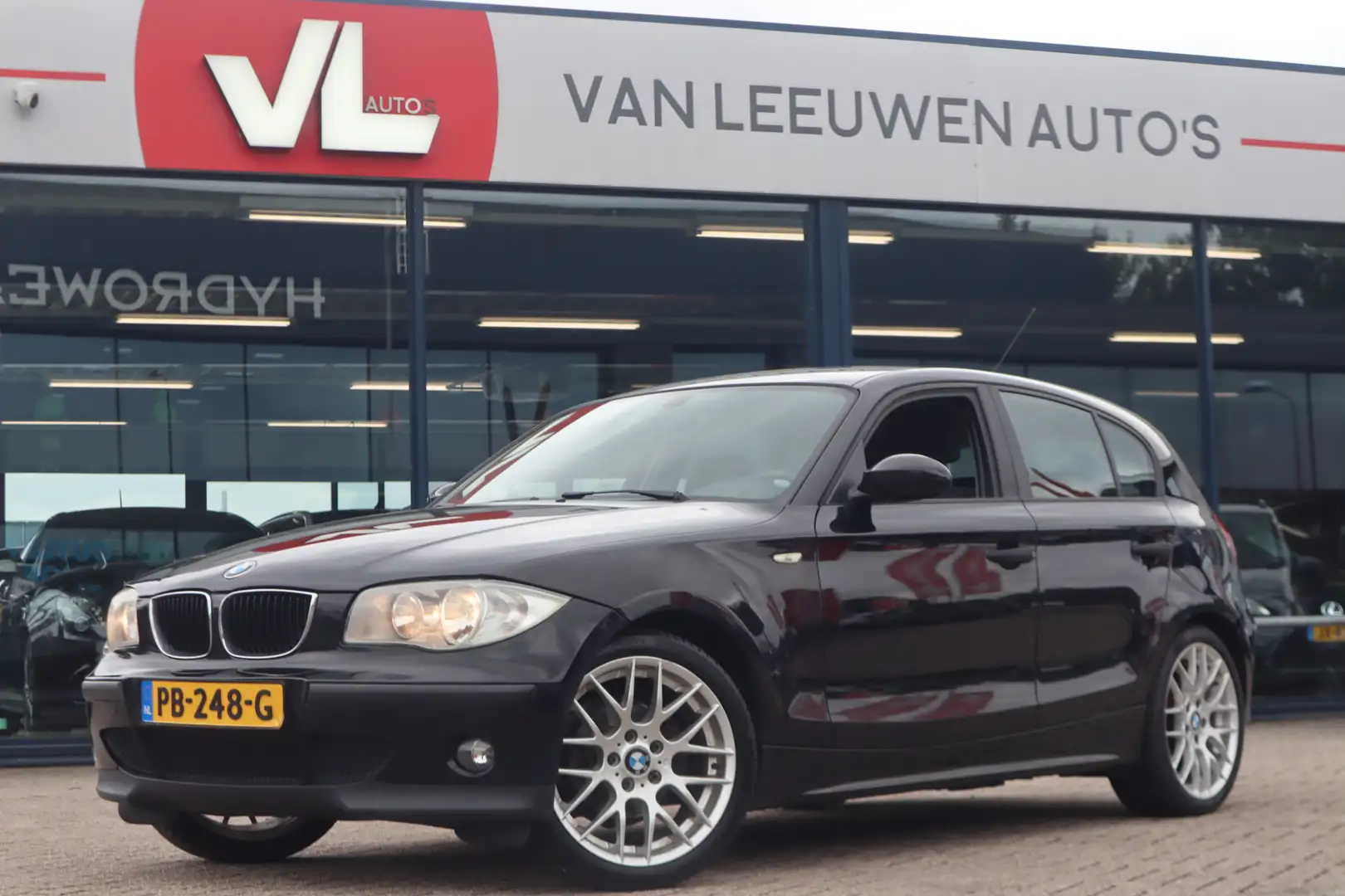 BMW 116 1-serie 116i Executive | Zo Mee | Inruilkoopje Zwart - 1