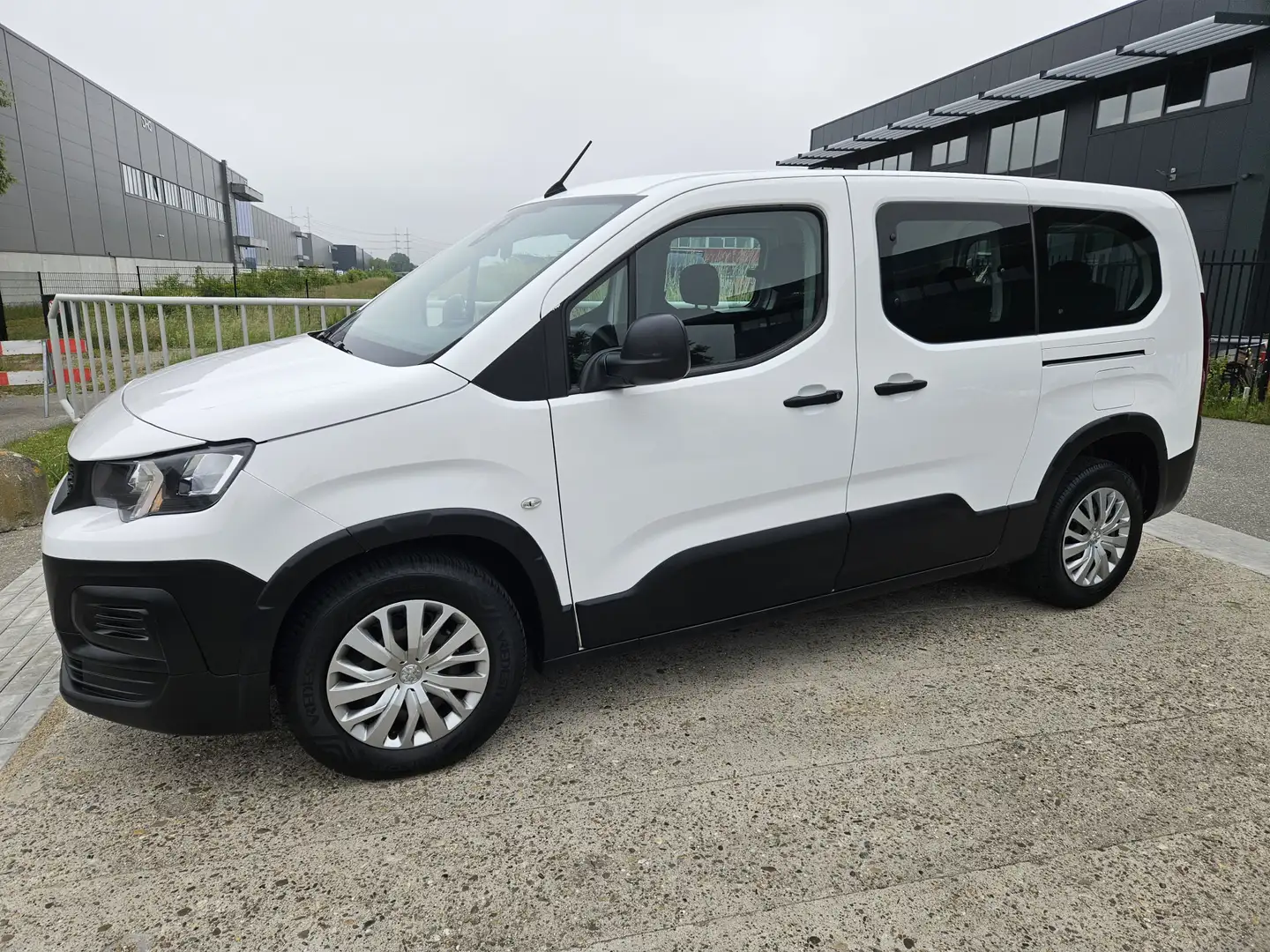 Peugeot Rifter Long 1.2 Puretech Long Active 7p. Blanc - 1