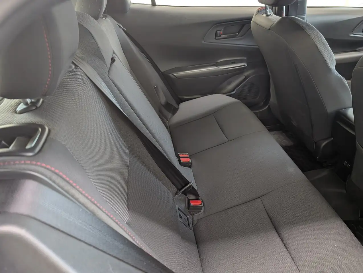 Toyota Prius Prime снимка Toyota Prius Prime