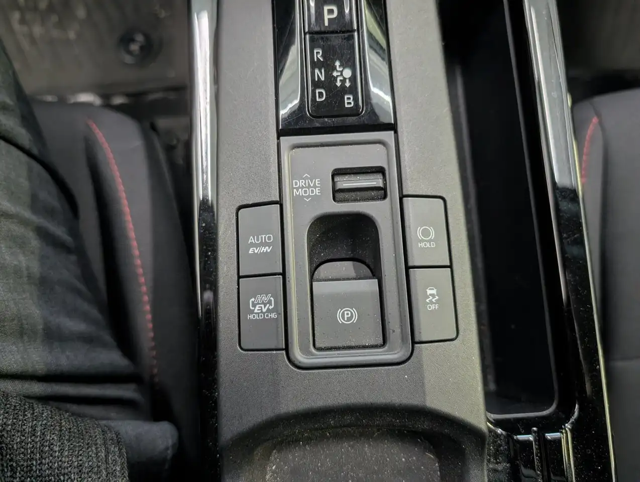 Toyota Prius Prime снимка Toyota Prius Prime