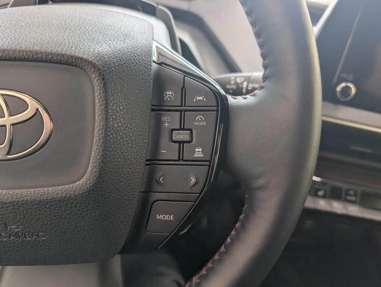 Toyota Prius Prime снимка Toyota Prius Prime