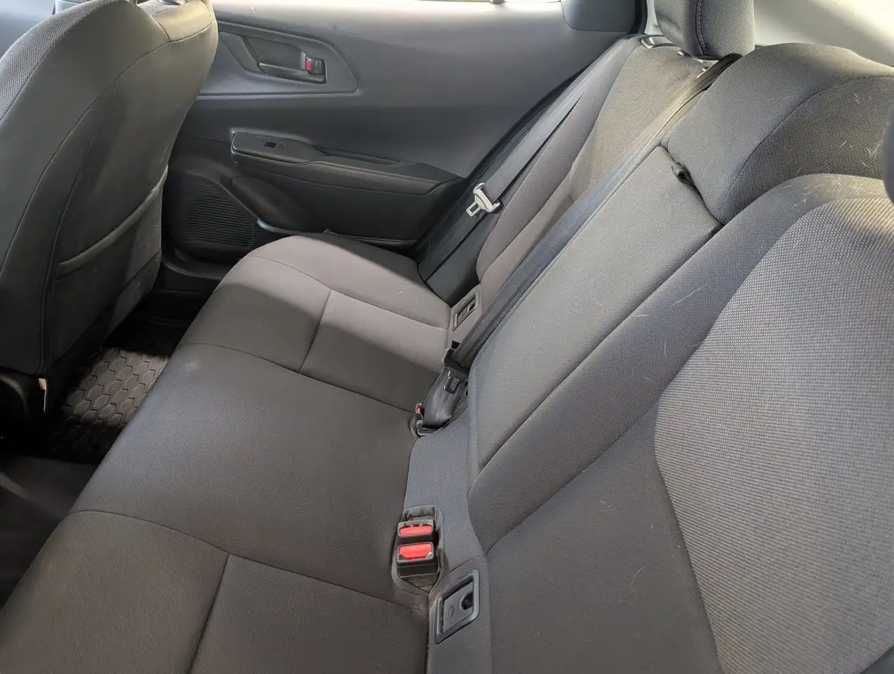 Toyota Prius Prime снимка Toyota Prius Prime