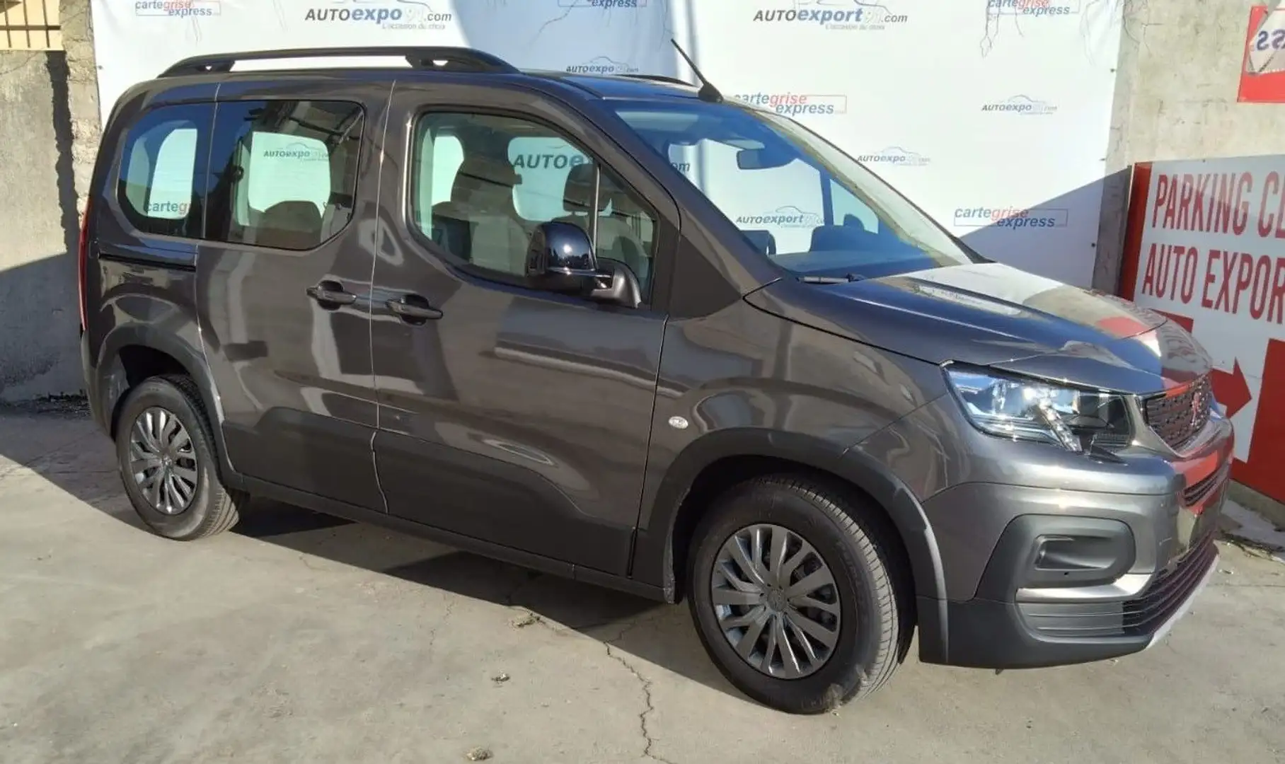 Peugeot Rifter 1.5 BLUEHDI 130CH S\u0026S STANDARD ALLURE PACK - 1