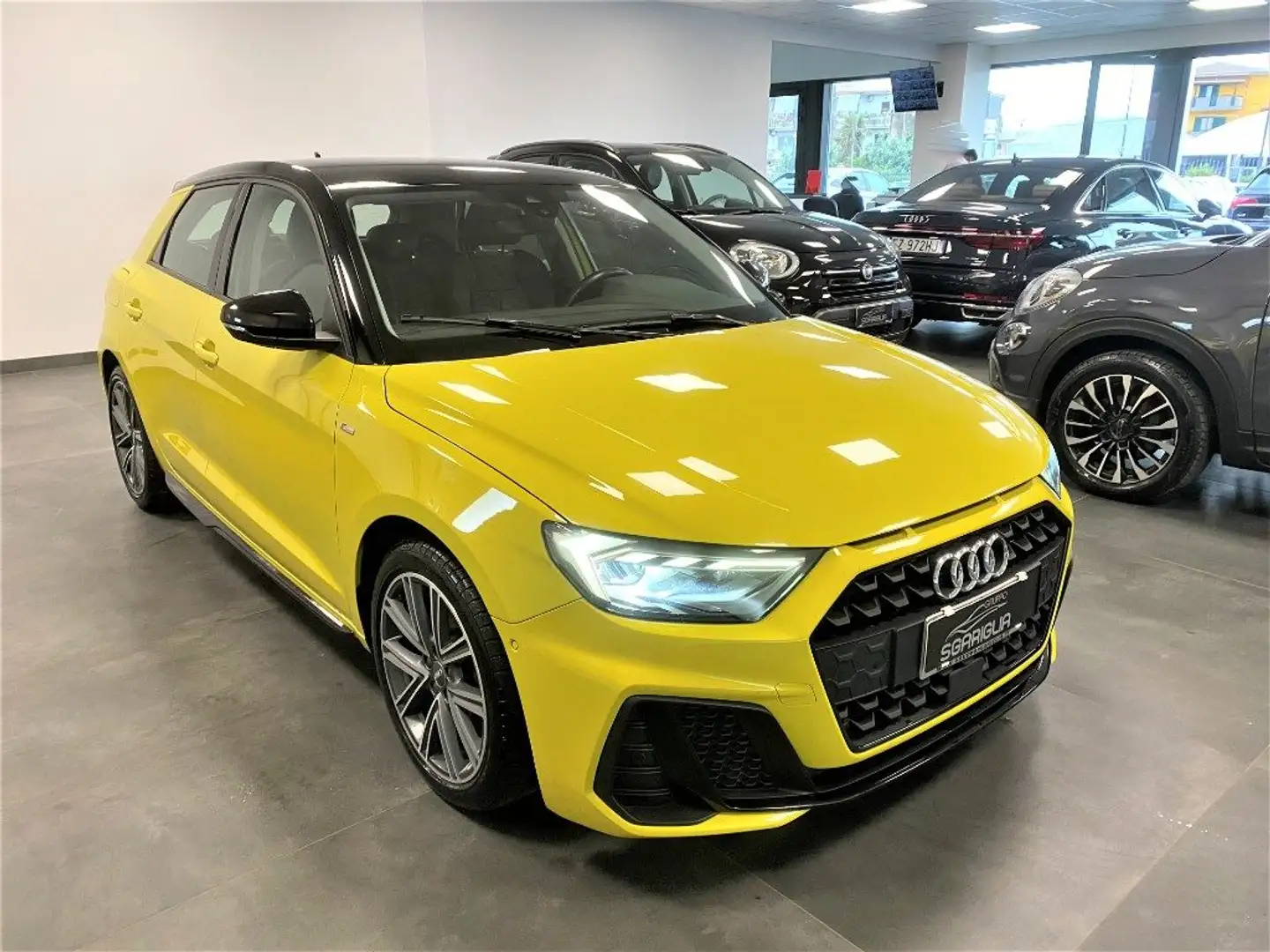 Audi A1 1.0 SPB Sportback S Line Edition 30 TFSI Gelb - 1