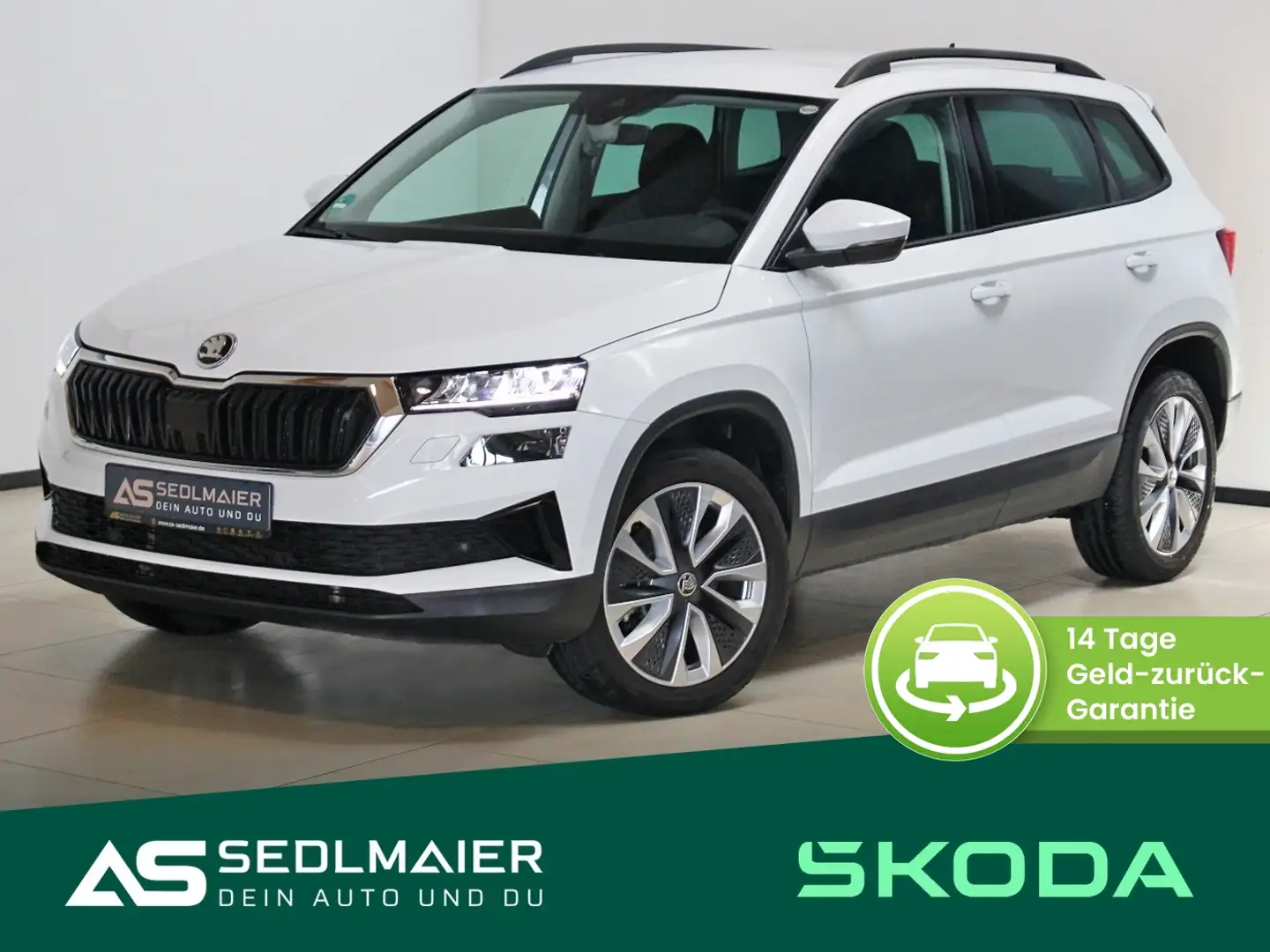 Skoda Karoq 1.5 TSI Style AHK|TravAssist|Cam|LenkHz|NAV Білий - 1