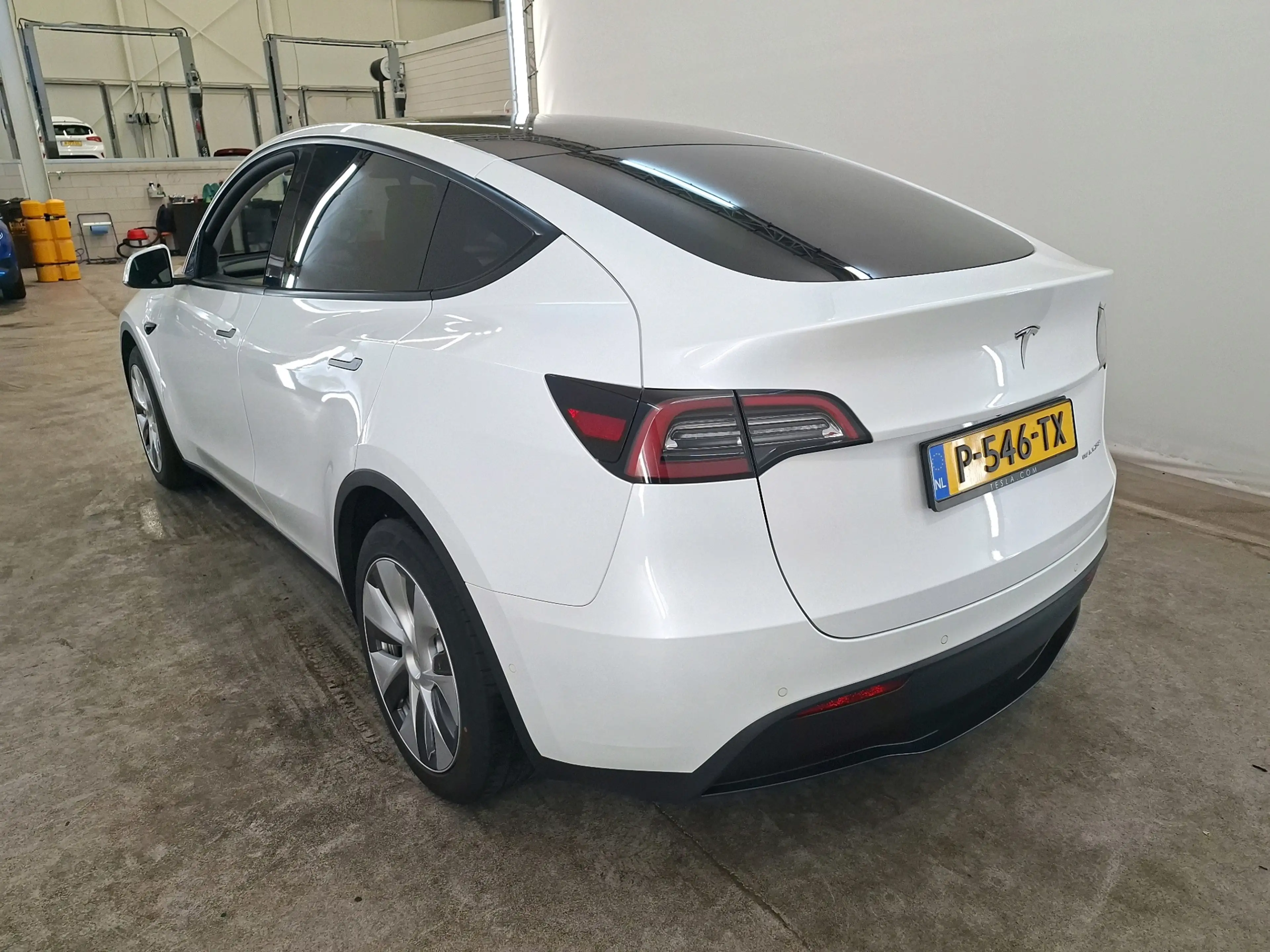 Tesla Model Y 75 kWh 351pk Long Range AWD | SOH 90% | Incl. 24 M — photo 2