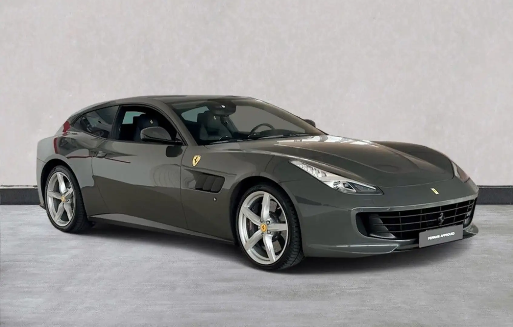 Ferrari GTC4 Lusso - 1