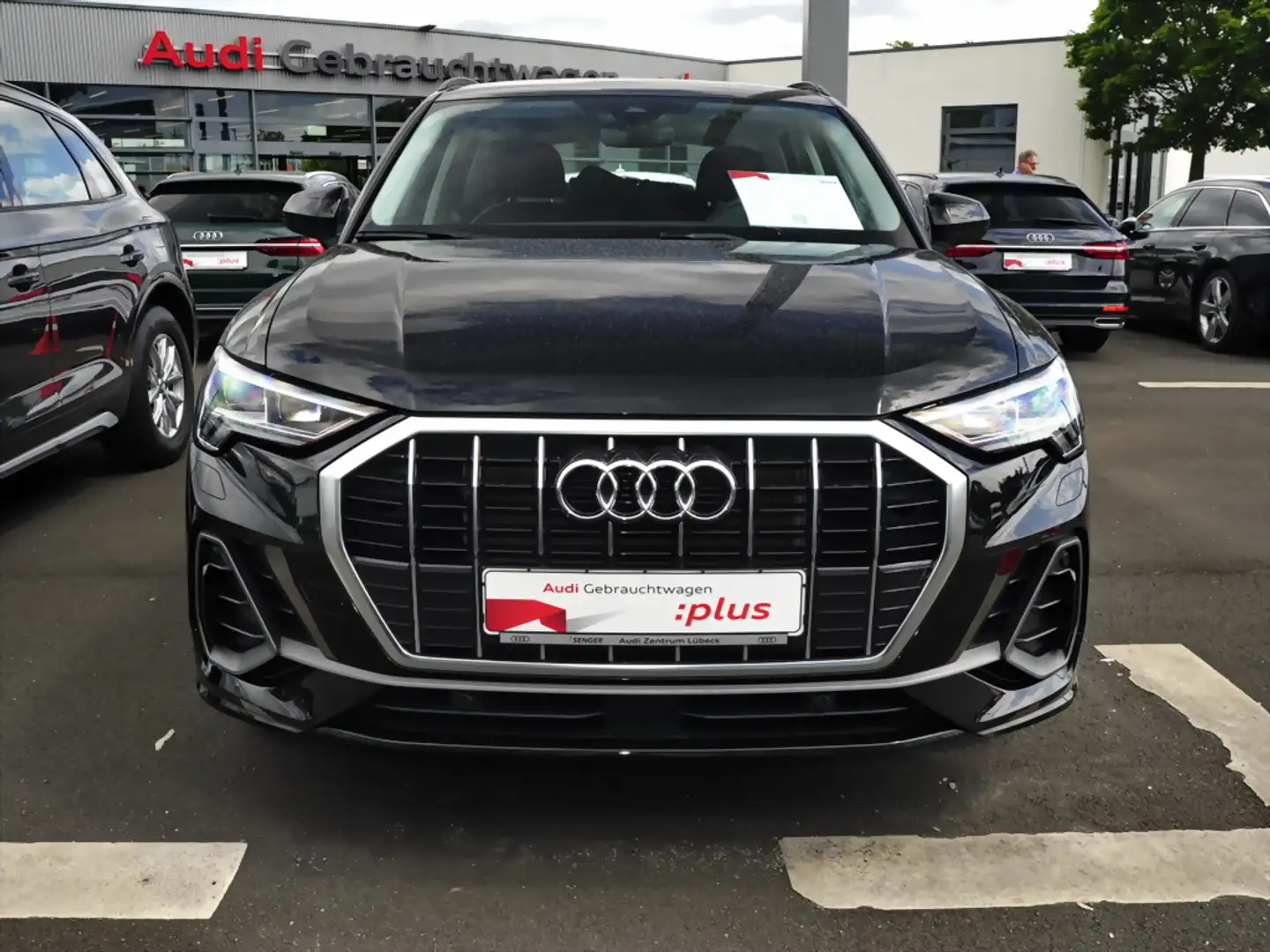 Audi Q3 45 TFSI e S line S tronic Navi Matrix PDC SHZ Schwarz - 2
