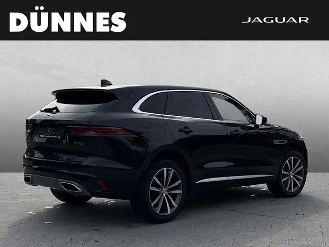 Jaguar F-Pace view 2