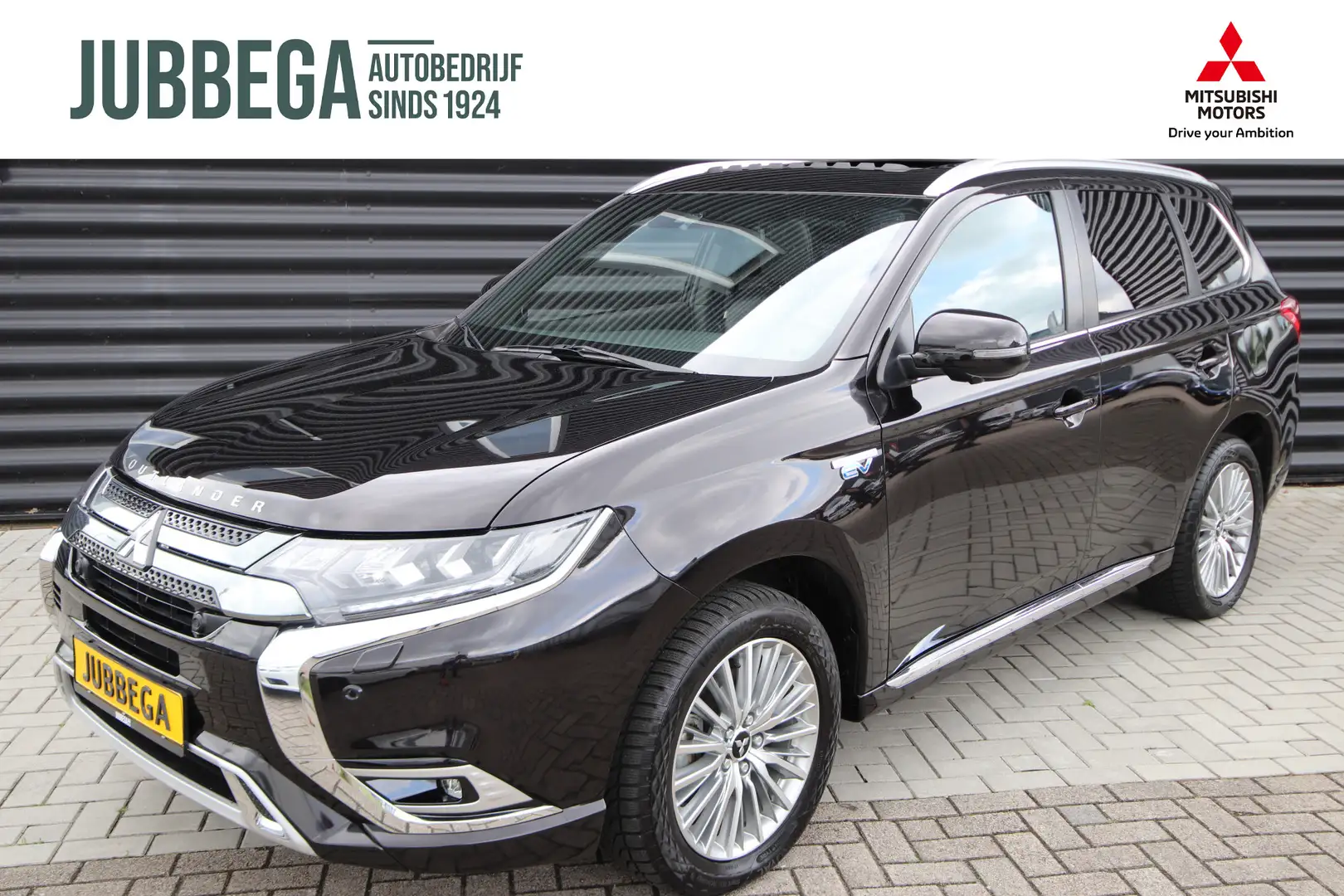 Mitsubishi Outlander 2.4 PHEV Instyle Opendak, Adaptive Cruise, Trekhaa Zwart - 1