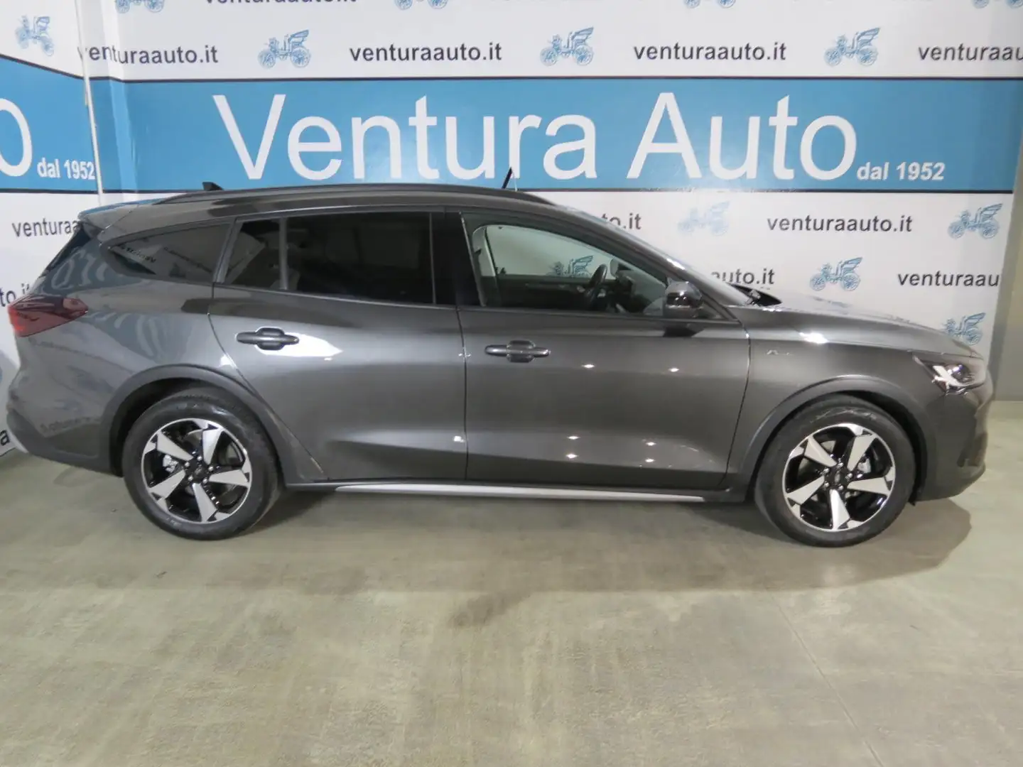 Ford Focus WAGON 1.0 ECOBOOST MHEV 125 CV ACTIVE X Grigio - 2
