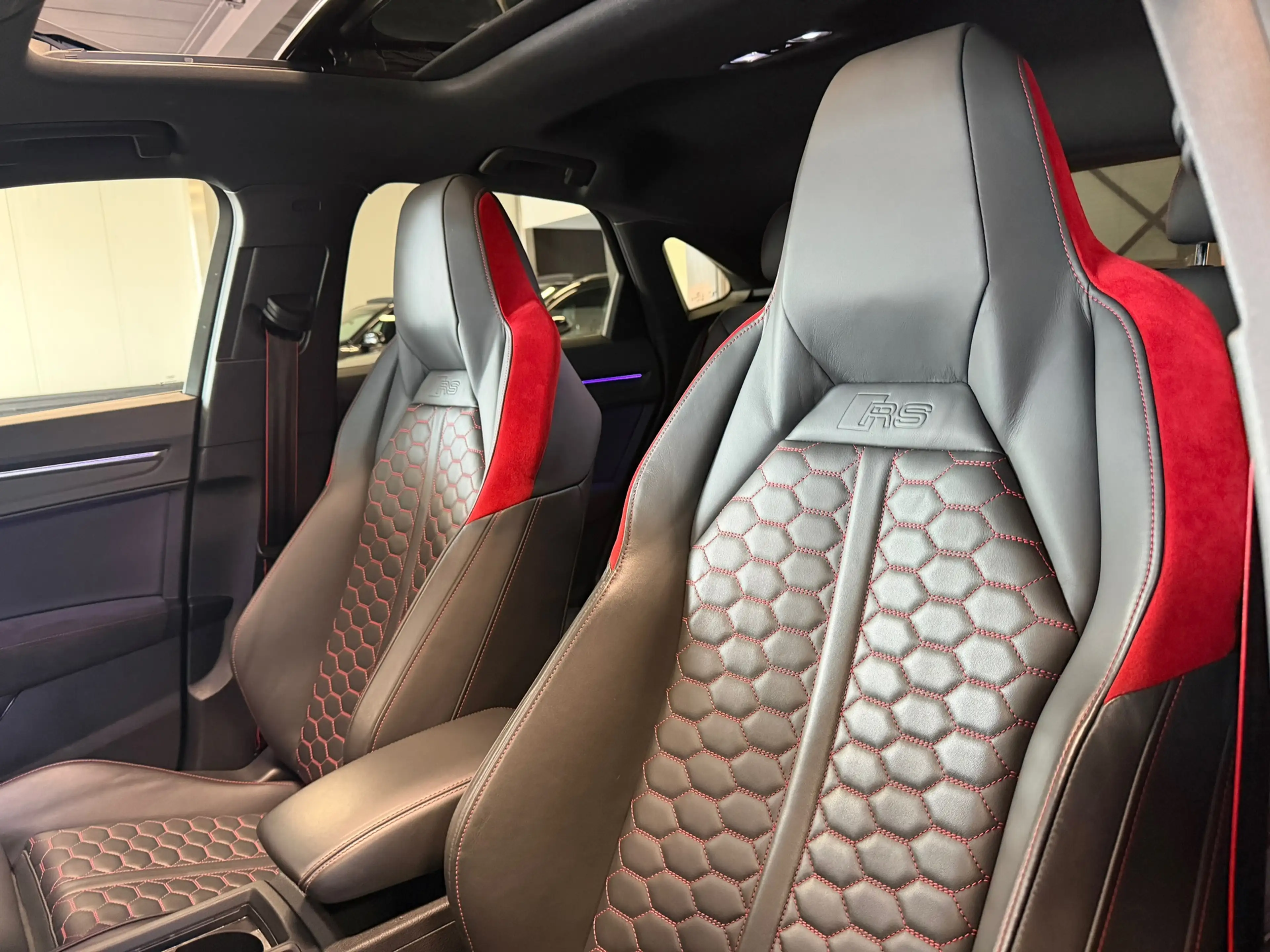 Audi RS Q3 Sportback TFSI RSQ3 Pano RS-seats 360Cam. VOL Memo — photo 6