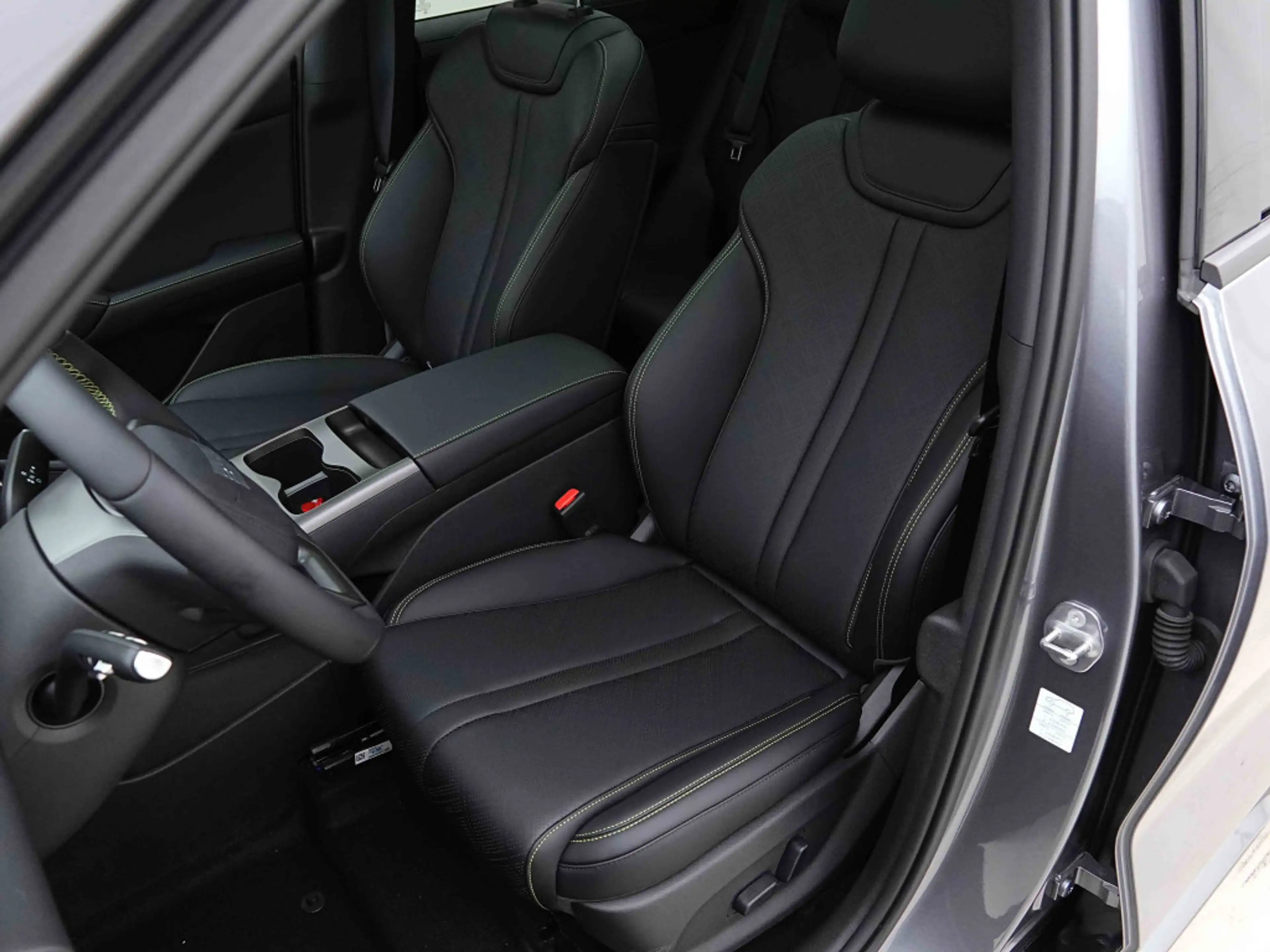 BYD Atto 2 PHEV 212 Boost | EV Range 90km | Pano | Leather | GPS — photo 7