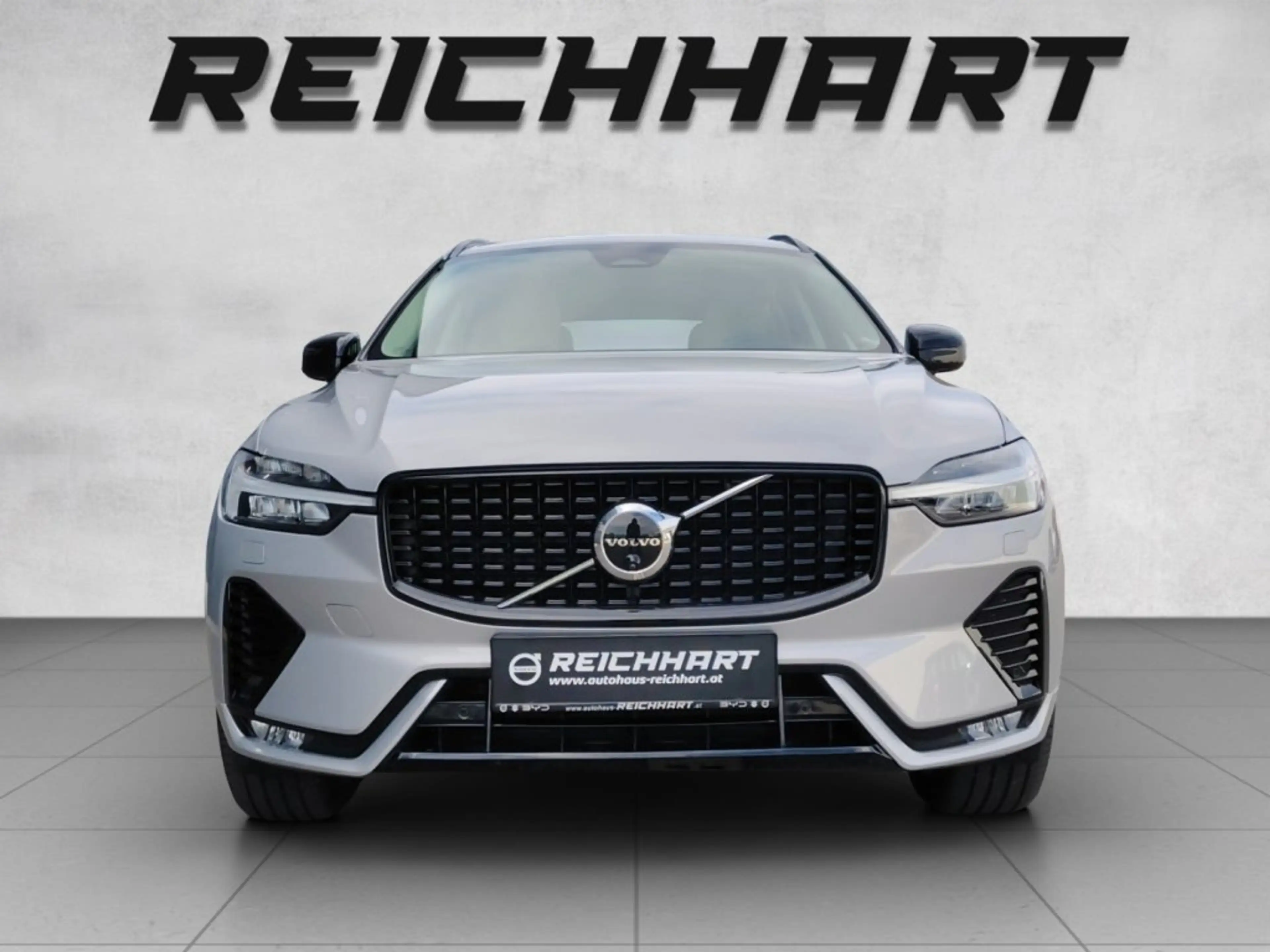 Volvo XC60 Ultimate, B4 AWD Mild Hybrid, Diesel, Dark — photo 4