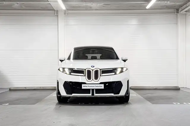 BMW Ix3 view 5