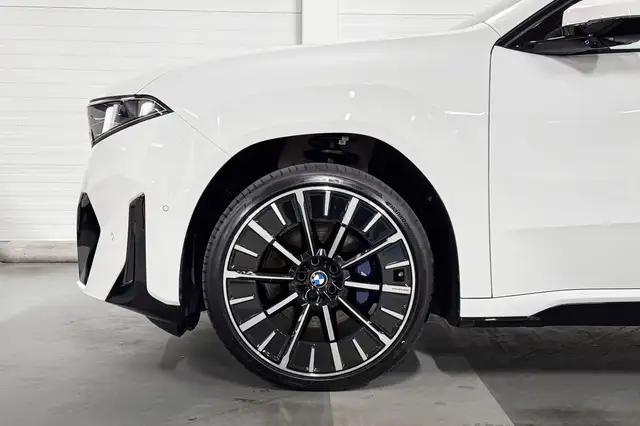 BMW Ix3 view 4
