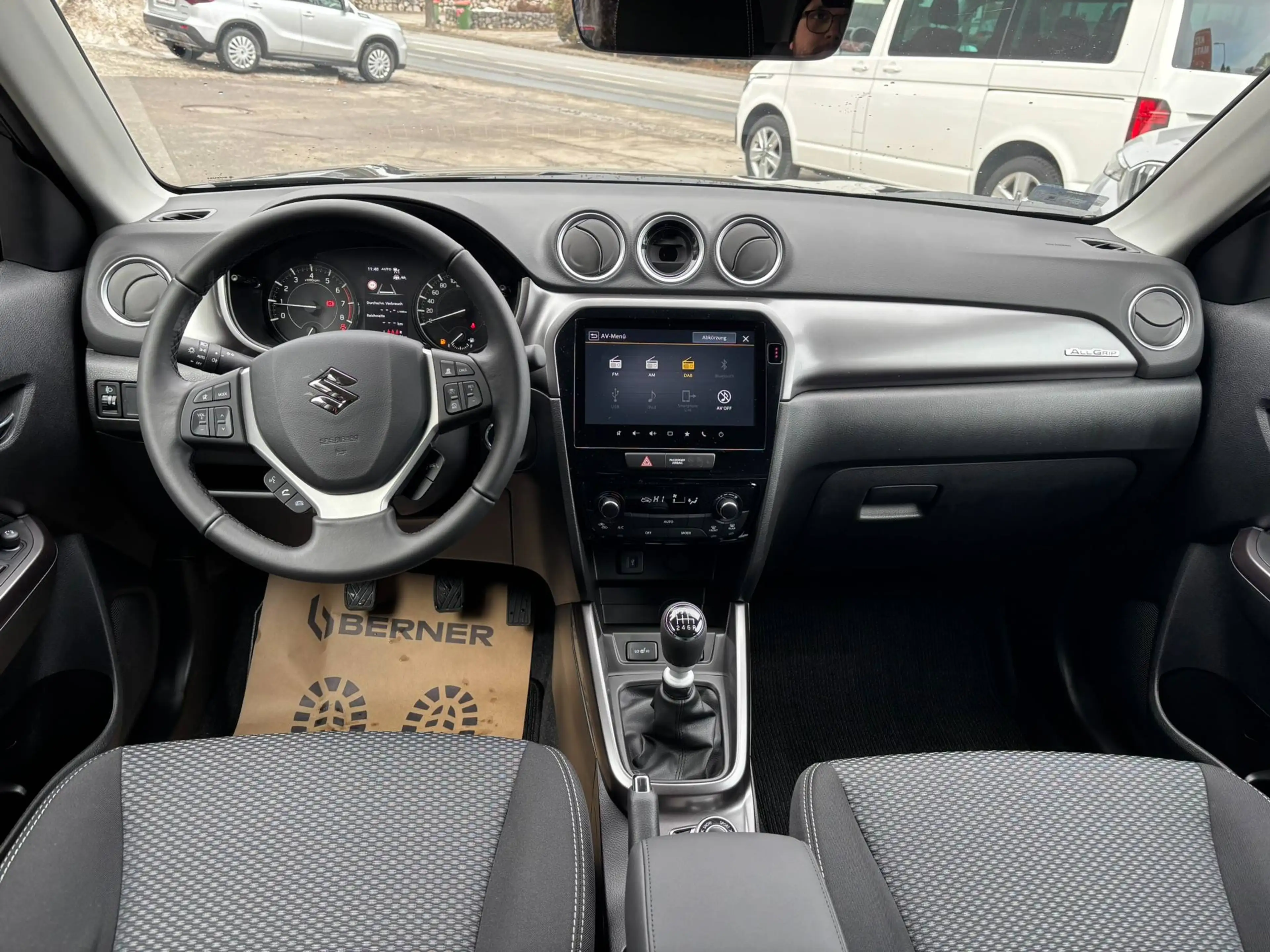 Suzuki Vitara 1,4 Hybrid ALLGRIP Shine — photo 11