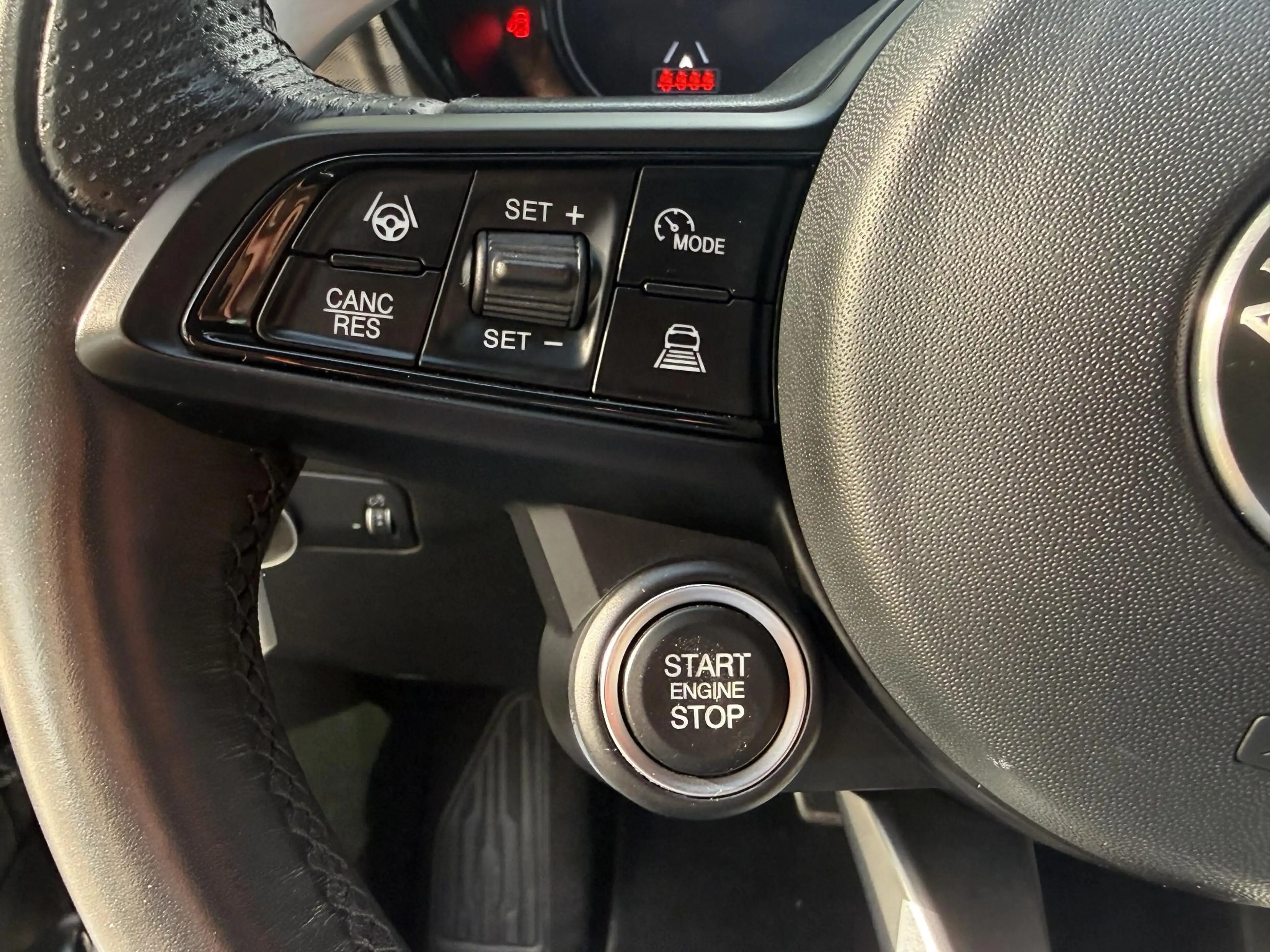 Alfa Romeo Tonale 1.3 Ibrida Plug-In Q4 Veloce | SOH 97,25% | Leer | — photo 23