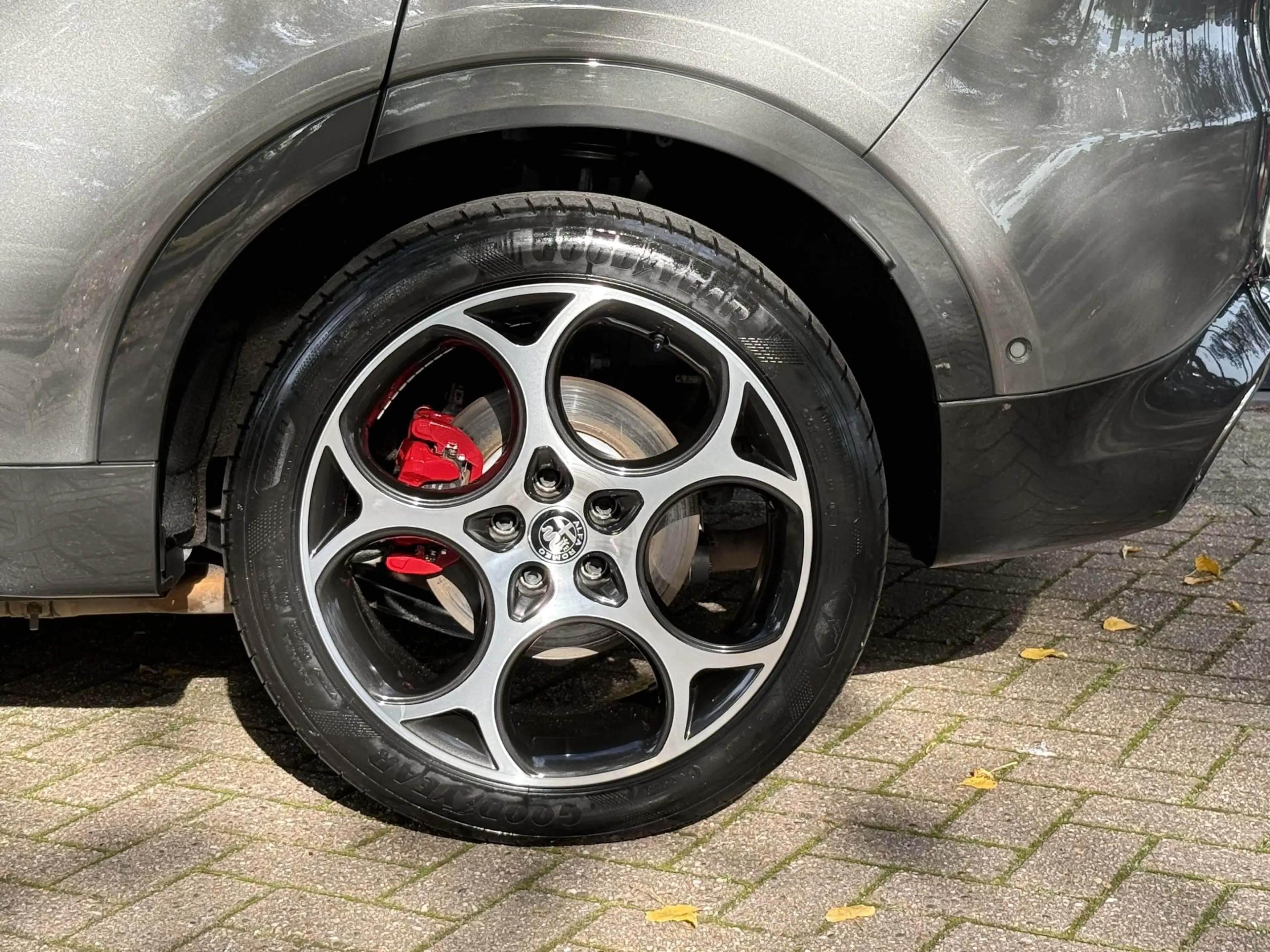 Alfa Romeo Tonale 1.3 Ibrida Plug-In Q4 Veloce | SOH 97,25% | Leer | — photo 14
