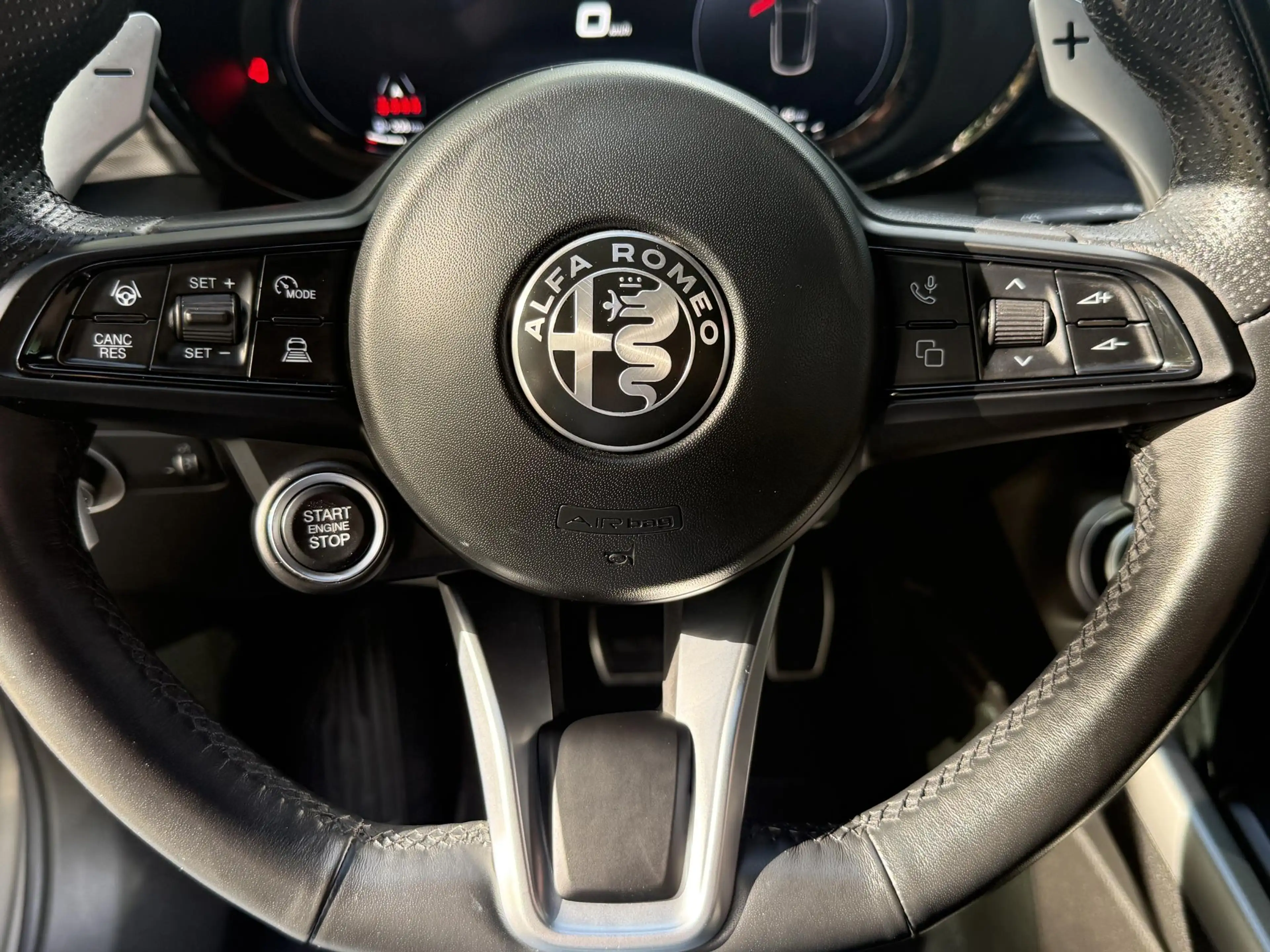 Alfa Romeo Tonale 1.3 Ibrida Plug-In Q4 Veloce | SOH 97,25% | Leer | — photo 22