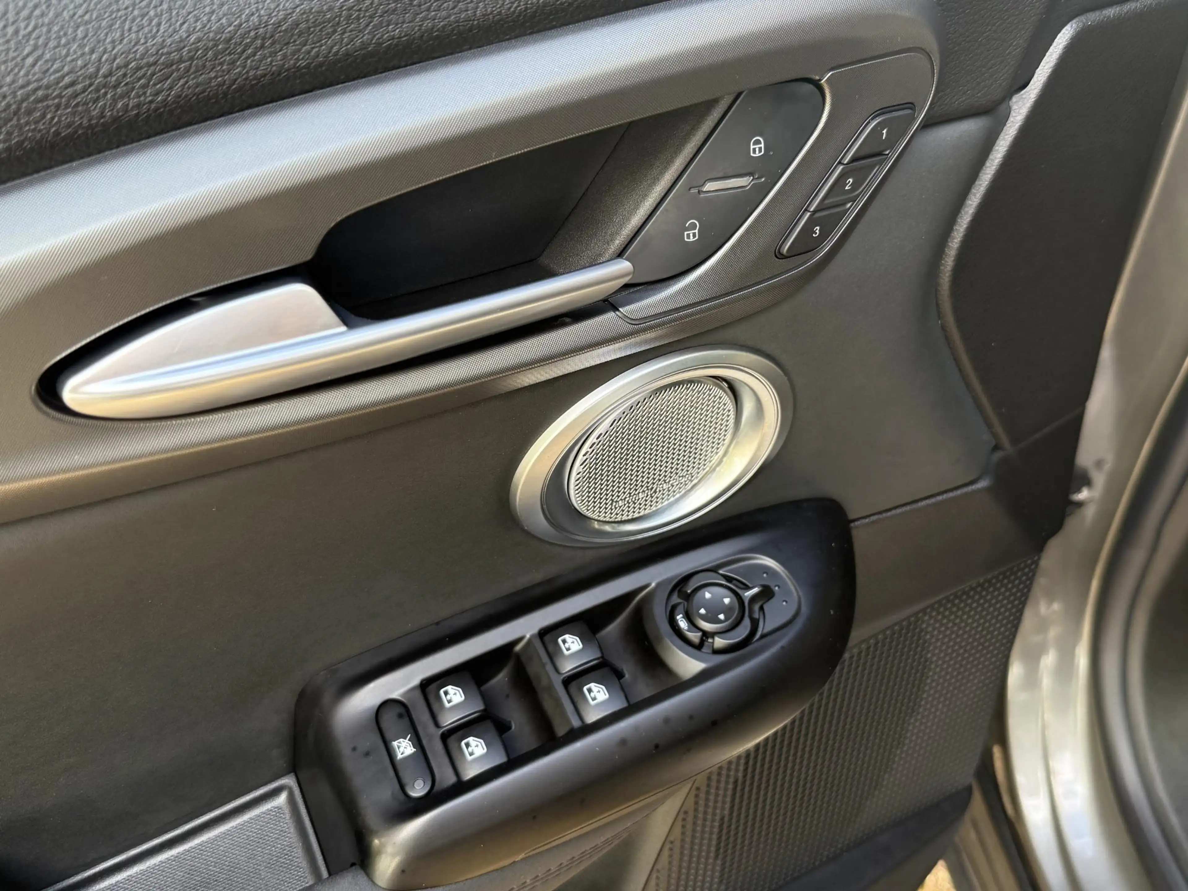 Alfa Romeo Tonale 1.3 Ibrida Plug-In Q4 Veloce | SOH 97,25% | Leer | — photo 17