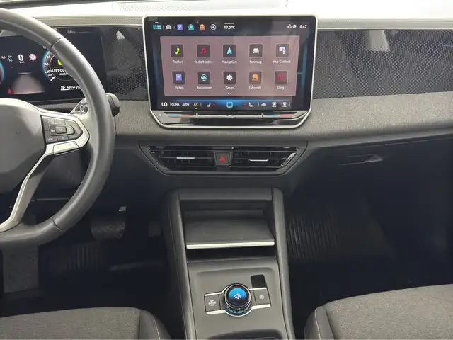 Volkswagen Tiguan view 10