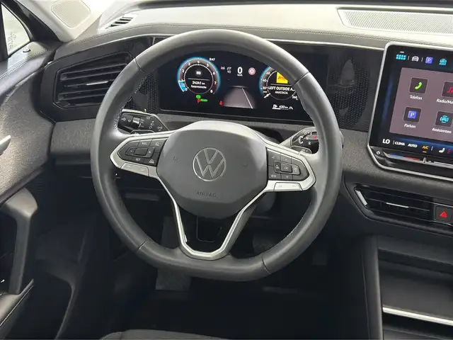 Volkswagen Tiguan view 8