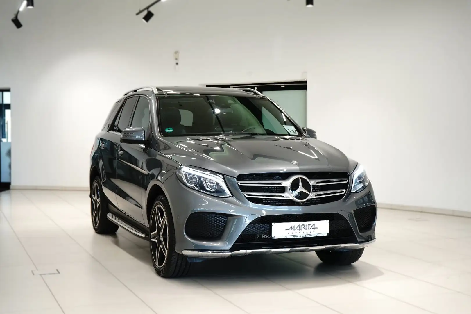 Mercedes-Benz GLE 350 |AMG|DISTR||360°|PANO|ANHÄNGER|H&K|LED Grau - 1