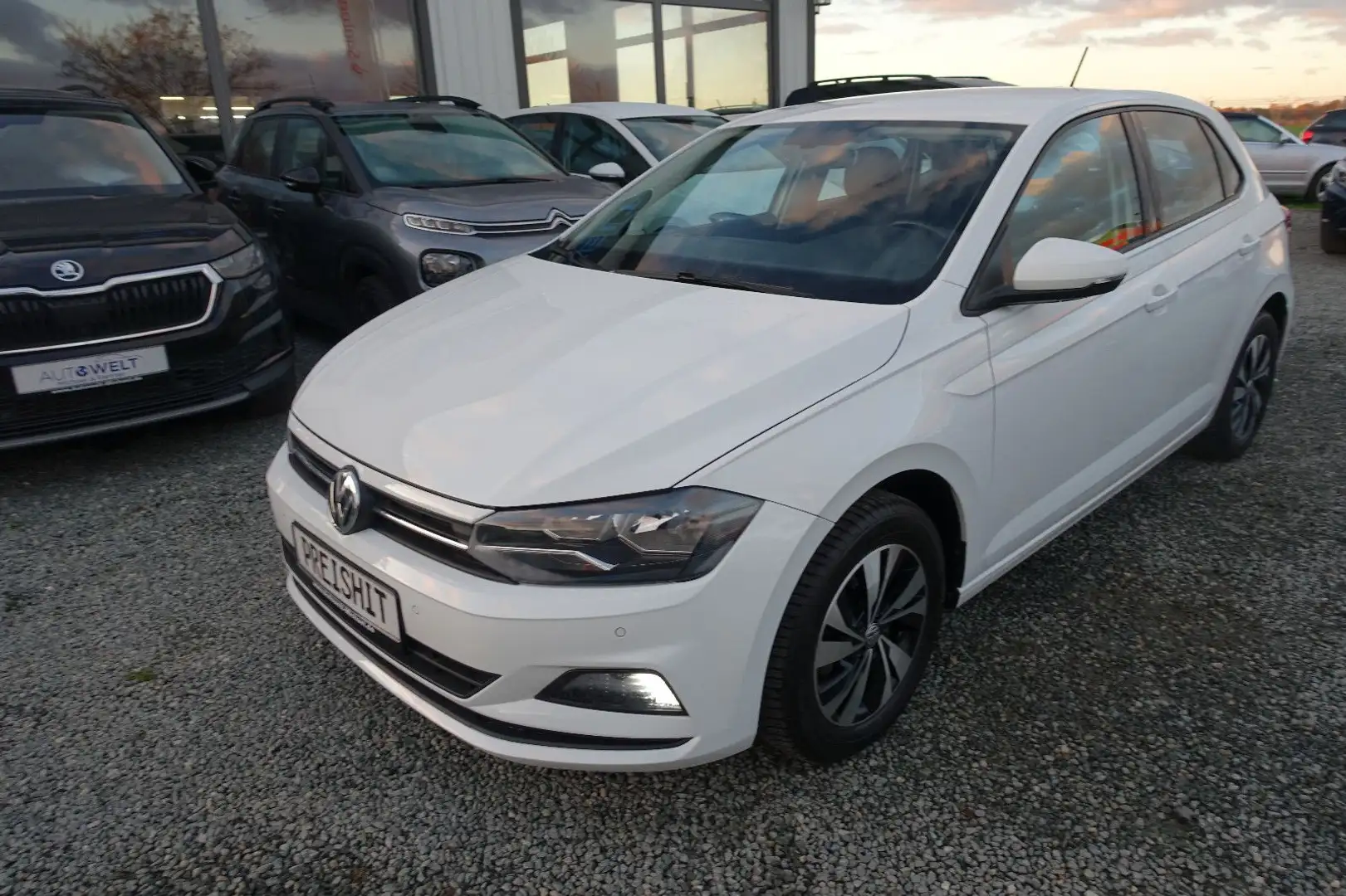 Volkswagen Polo 1.0 95PS KLIMA APP NAVI PDC Insp+TÜV Neu Blanc - 2
