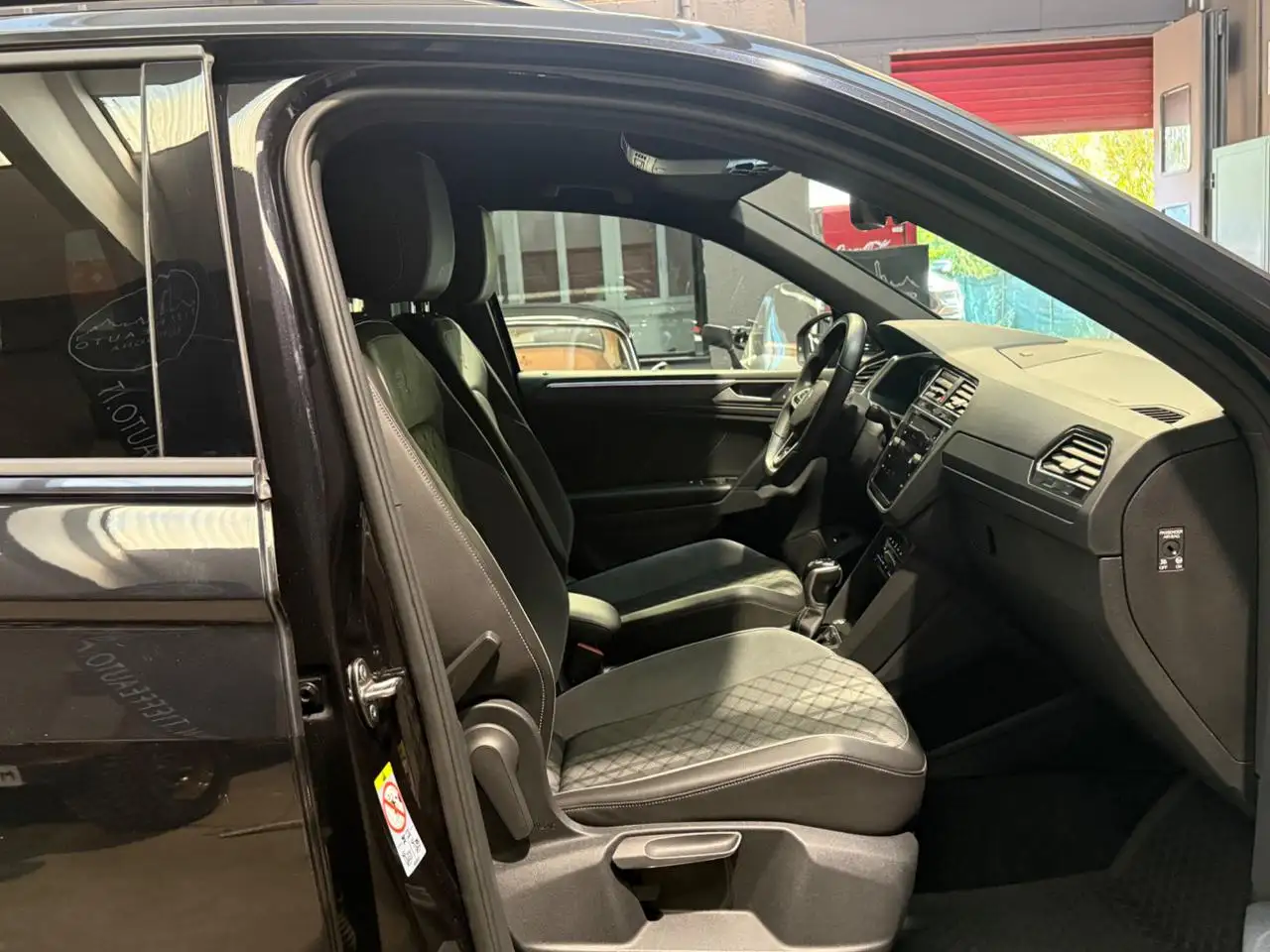 Volkswagen Tiguan 2.0 TDI 150 CV SCR DSG 4MOTION R-Line, миниатюра 14