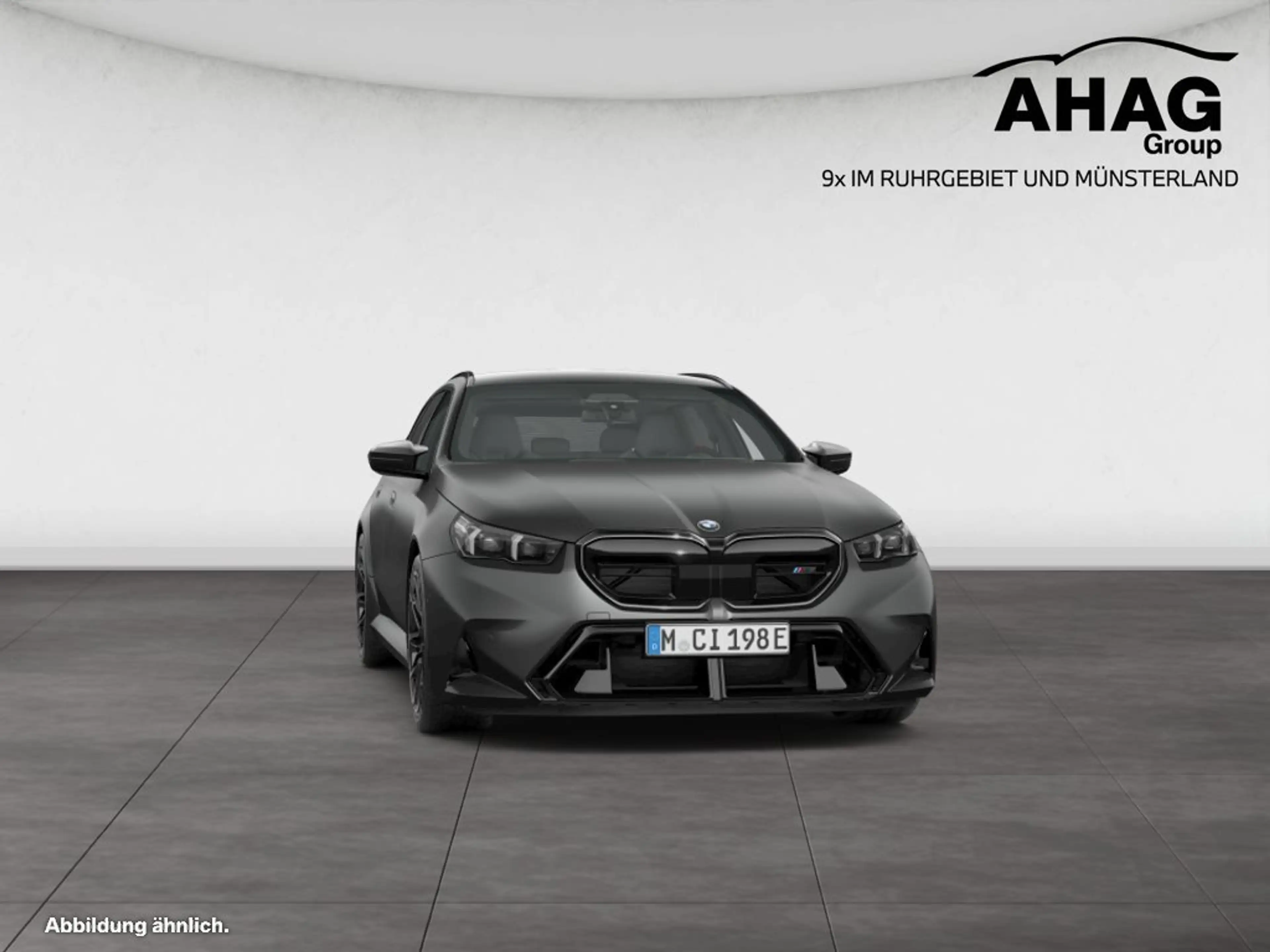 BMW M5 Touring — photo 10