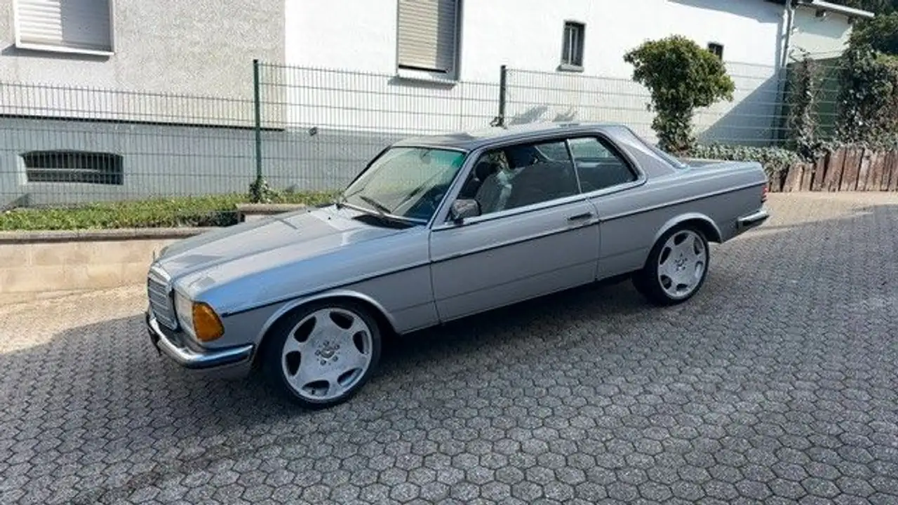 Mercedes-Benz 230 E, foto 10