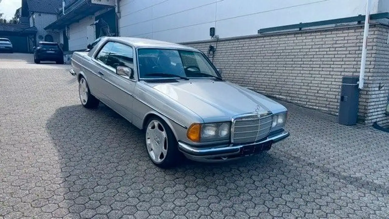 Mercedes-Benz 230 E, foto 7