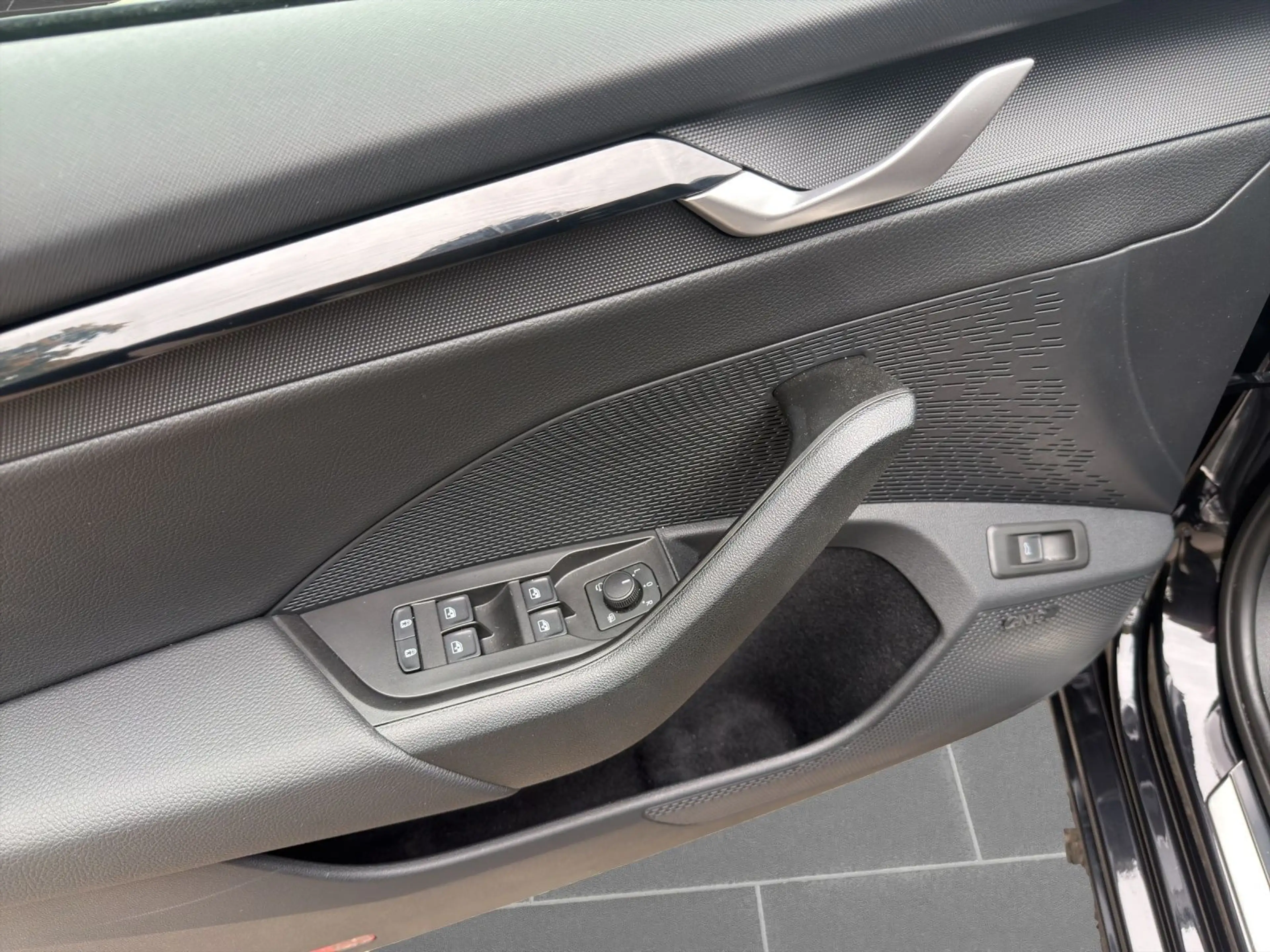 Skoda Octavia IV Combi RS 2.0 TSI PANO CANTON AHK HUD — photo 13