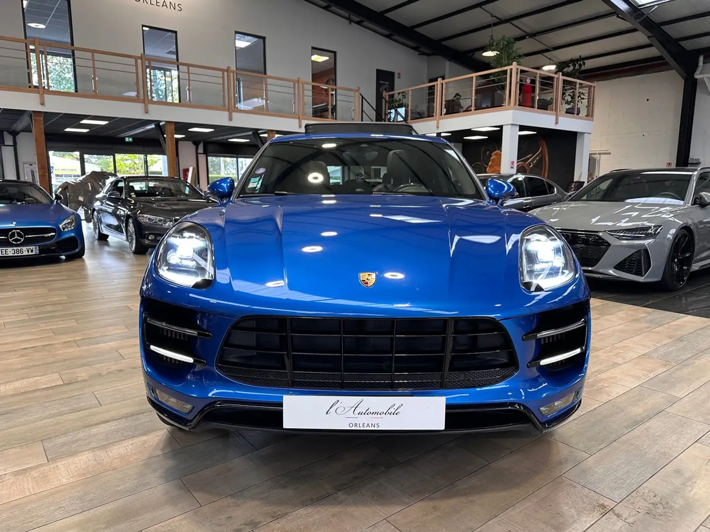 Porsche Macan Turbo 3.6l 440 ch PDK Bleu - 2