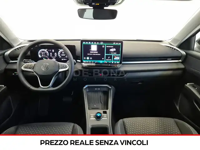Volkswagen T-Roc view 9