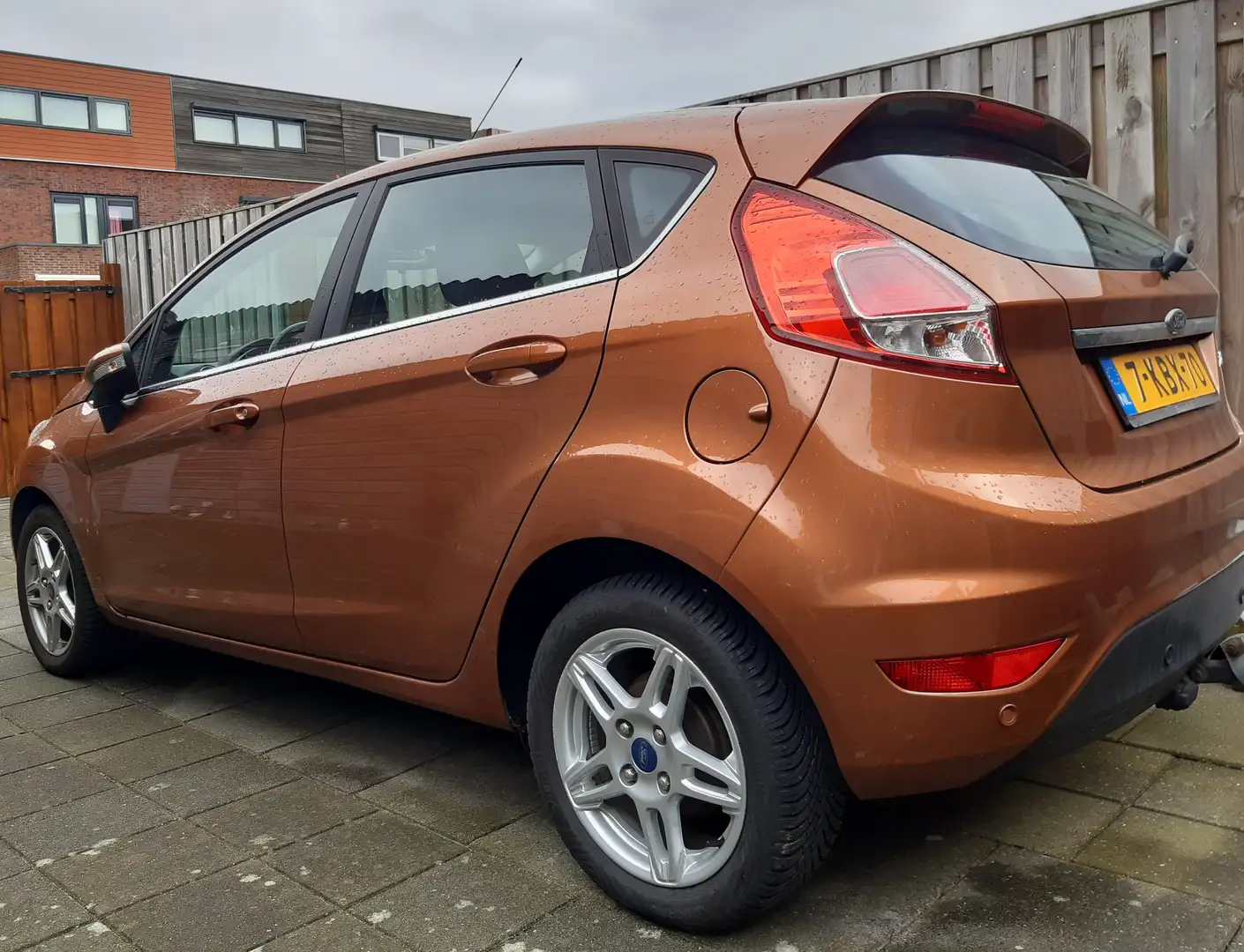 Ford Fiesta 1.6 Titanium AUTOMAAT (GERESERVEERD) Bruin - 2