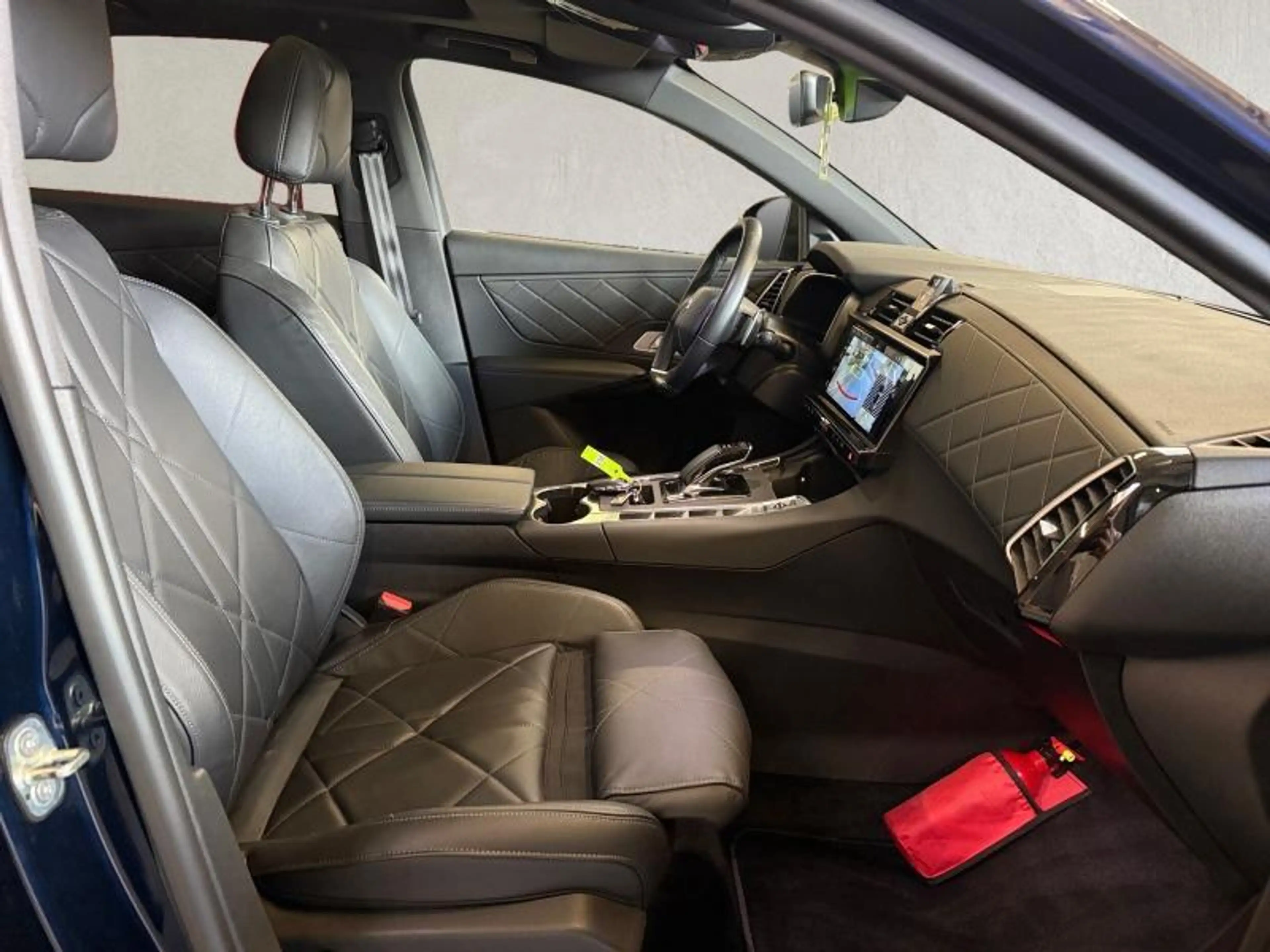 DS Automobiles DS 7 Crossback 7 E-Tense — photo 15