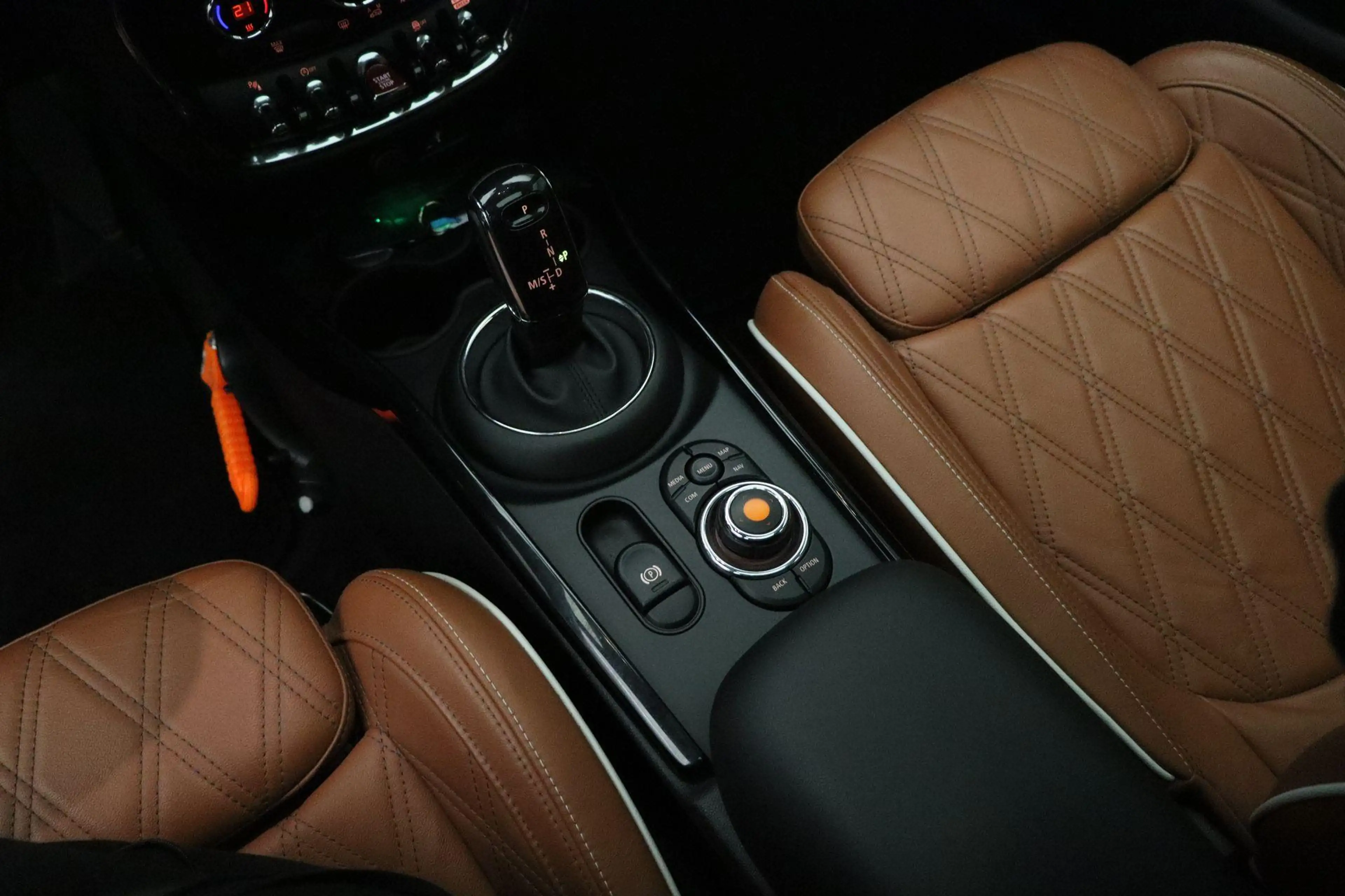 MINI Cooper Clubman 1.5 Chili 2020 | Airco | Navigatie | Adaptive Crui — photo 23