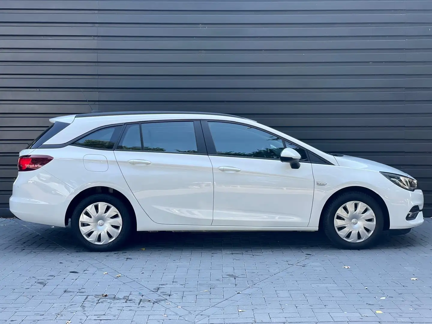 Opel Astra Sports Tourer 1.2 TURBO 110PK BUSINESS EDITION / N Blanc - 2