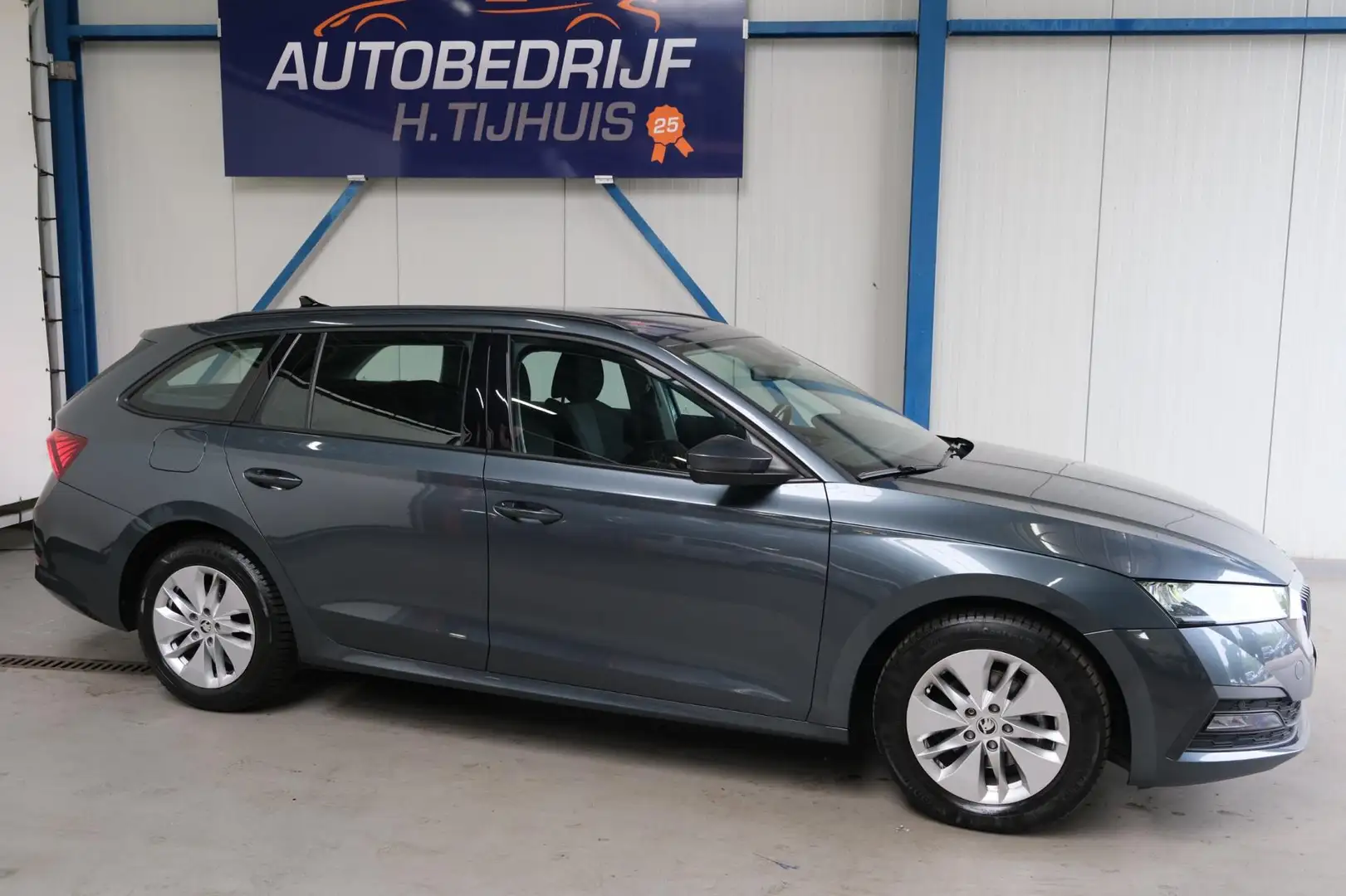 Skoda Octavia Combi 1.0 e-TSI Business Edition - N.A.P. Airco, C Grijs - 2