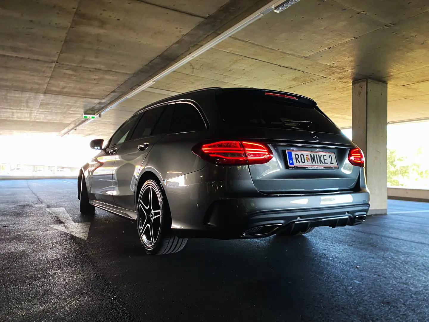 Mercedes-Benz C 220 C 220 d T 4MATIC Aut. Grau - 2