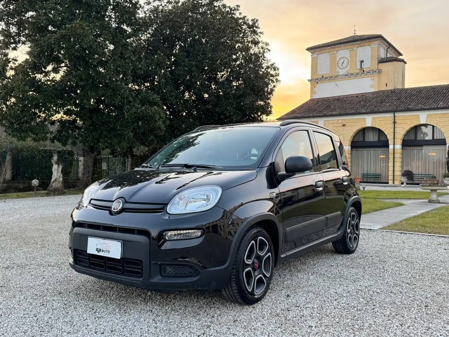 Fiat Panda 1.0 FireFly S&S Hybrid City Life Negro - 1